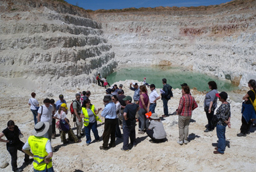 Medio centenar de personas recorren los alrededores de Peñausende en la iniciativa de divulgación ‘Geolodía 15- Zamora’