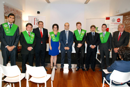 Los primeros estudiantes del Programa Universidad Para Todos/Universidad de Salamanca reciben sus becas de graduación