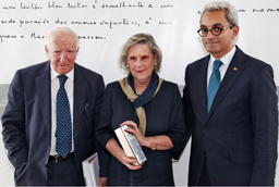 La escritora portuguesa Agustina Bessa-Luís recibe el Premio Eduardo Lourenço 2015