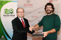 La Oficina Verde de la Universidad de Salamanca entrega los premios del concurso de micro-vídeo ‘Con los pies en el suelo’