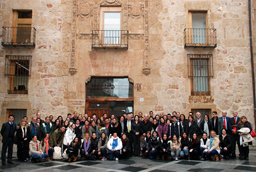 El rector recibe al nuevo grupo de estudiantes brasileños participantes del Programa Top España en la Universidad de Salamanca