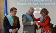 El Colegio Mayor San Bartolomé entrega su Insignia de Oro al exdecano de Medicina y antiguo subdirector del colegio Ricardo Vázquez