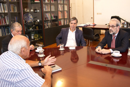 El rector de la Universidad de Salamanca inicia una visita institucional por varias universidades uruguayas, tras asistir a la toma de posesión del presidente Tabaré Vázquez