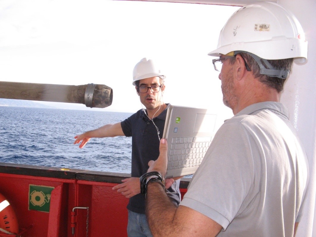 La Universidad de Salamanca estudia los riesgos geológicos marinos del suroeste del Mar Mediterráneo desde el buque oceanográfico Sarmiento de Gamboa