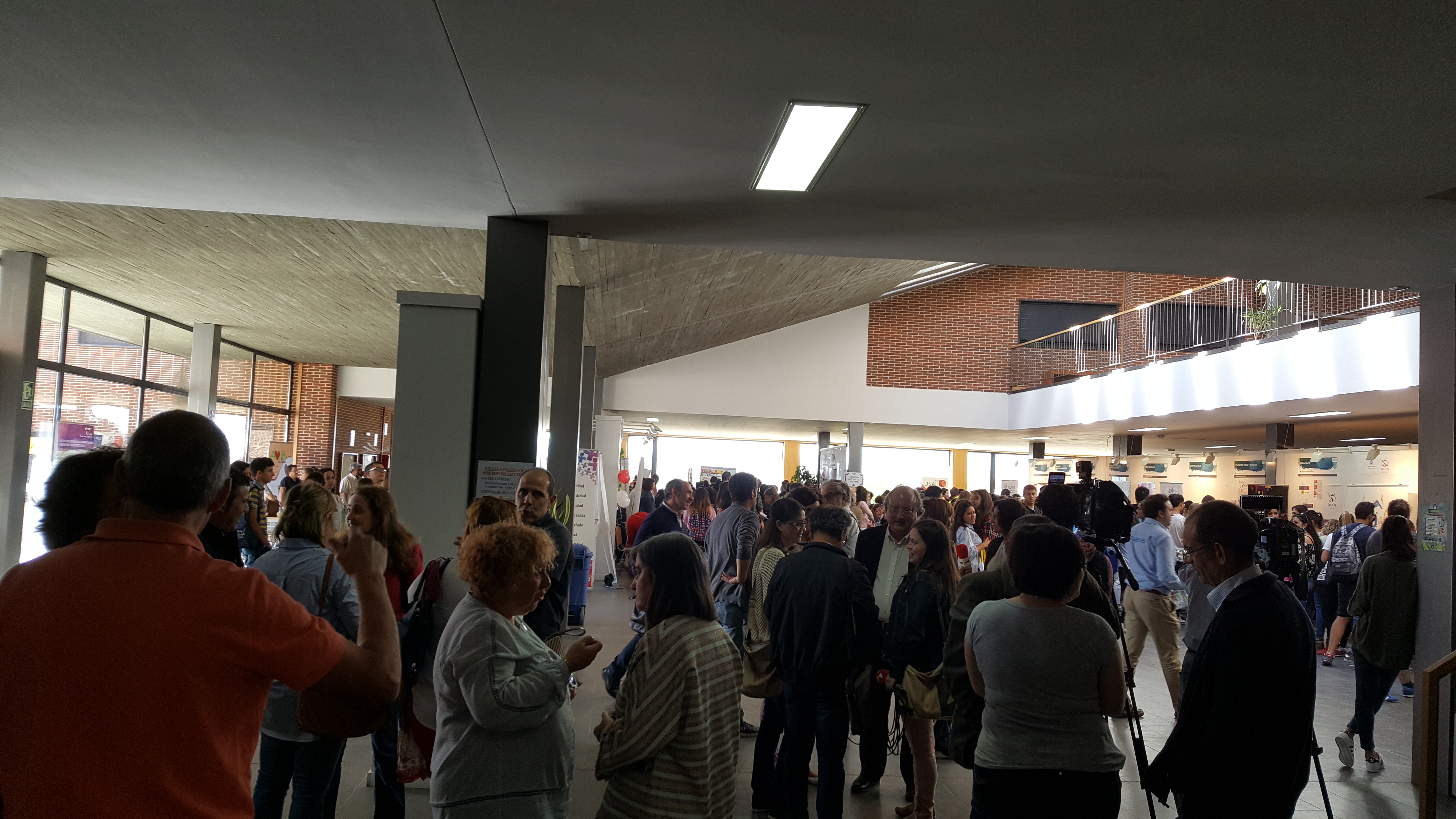 Gran participación en la Feria de Bienvenida del Campus de Ávila