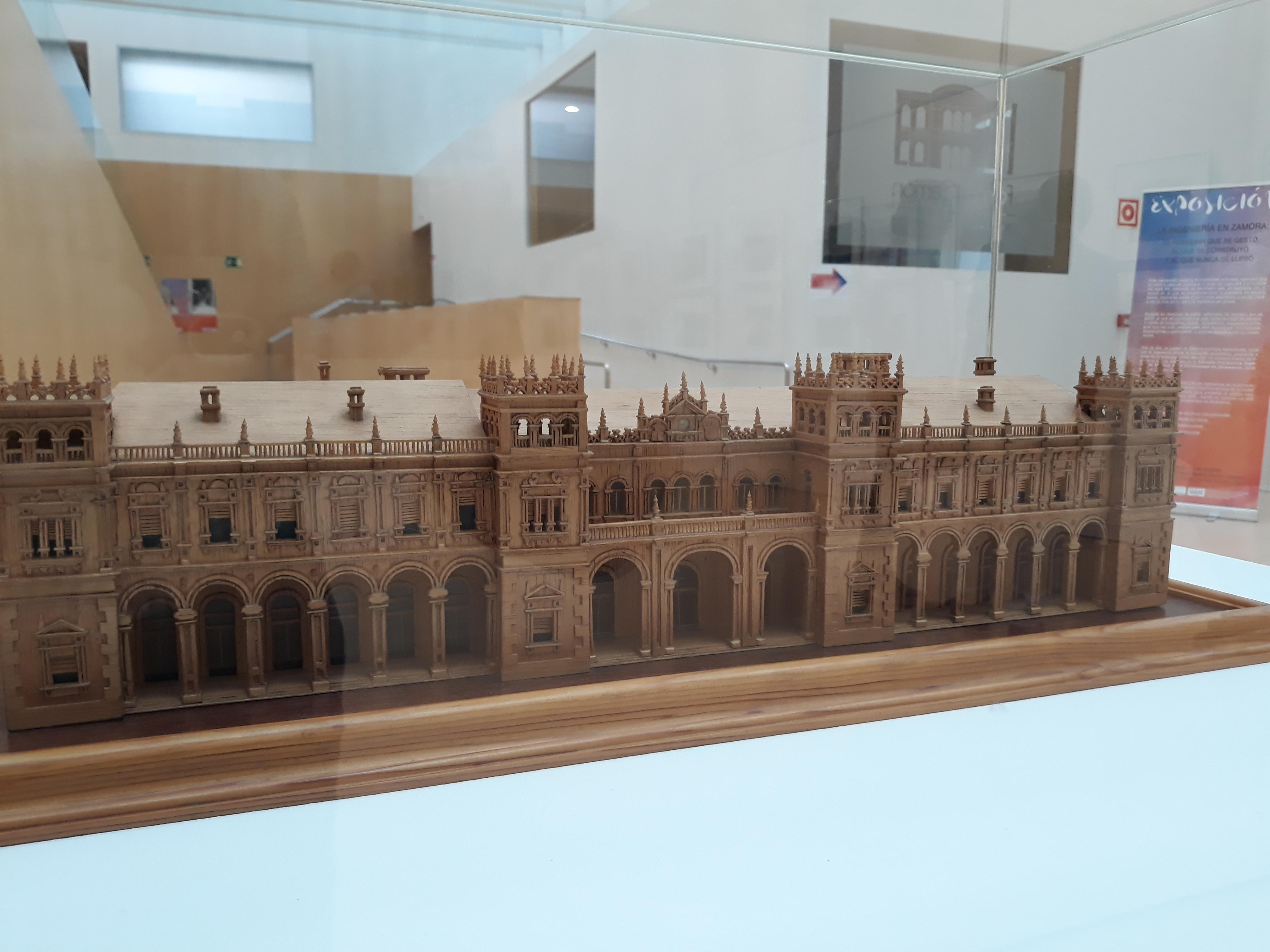 La Universidad de Salamanca refuerza su vínculo con el Campus Viriato a través de la muestra ‘La ingeniería en Zamora: el porvenir que se gestó, el que se construyó y al que nunca se llegó’