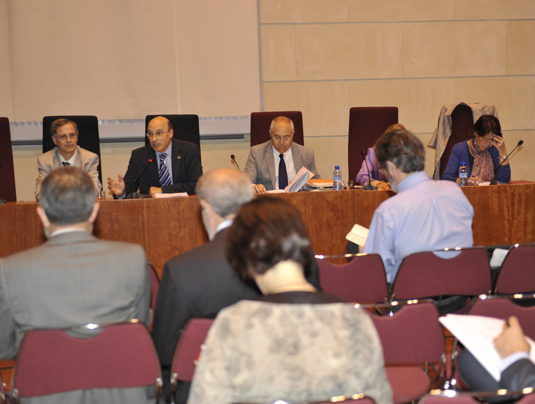 El rector presenta el proyecto del VIII Centenario la Universidad de Salamanca en la Asamblea General de la CRUE