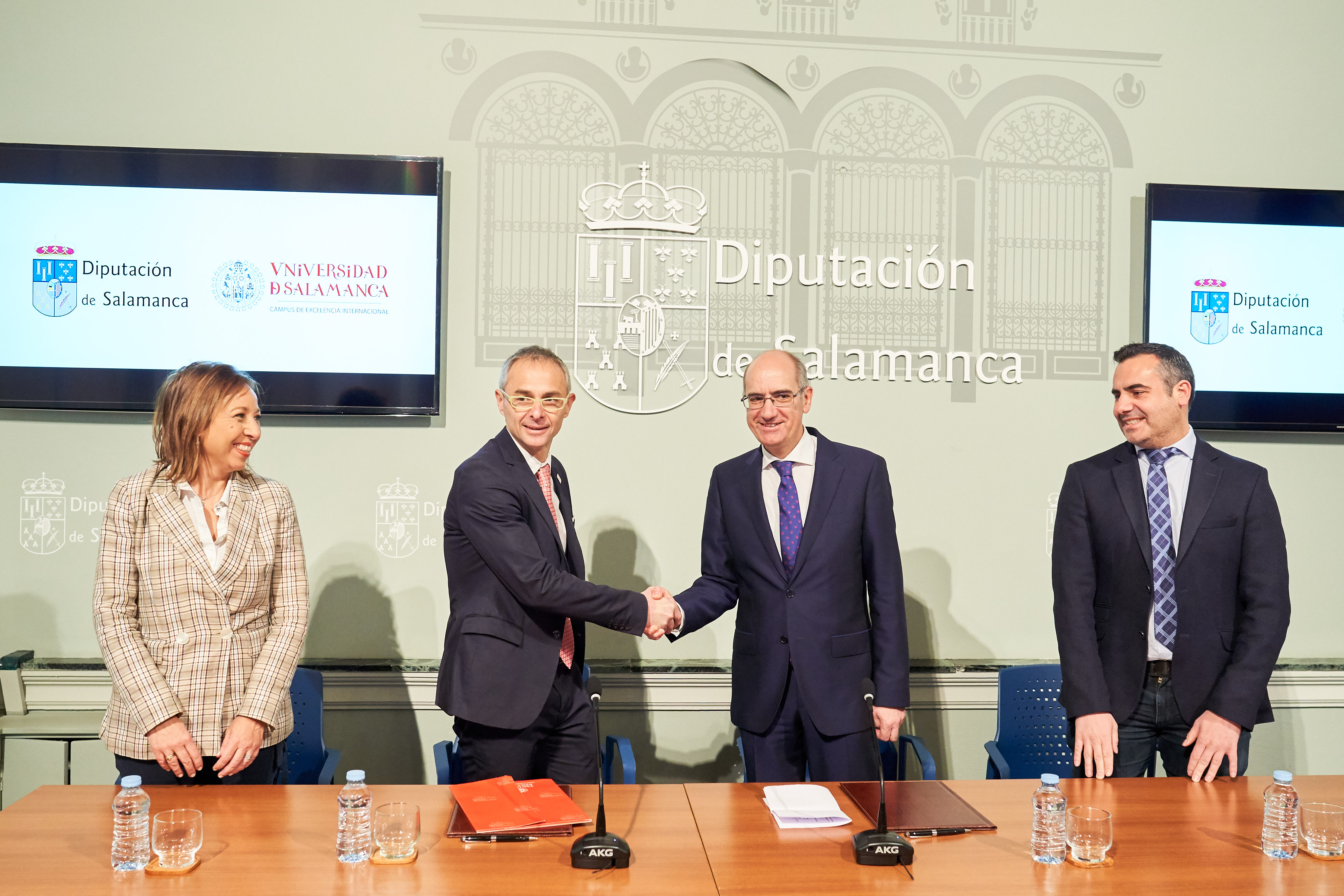 La Universidad de Salamanca y la Diputación firman el convenio para la puesta en marcha del Plan de Empleo Universitario en la provincia