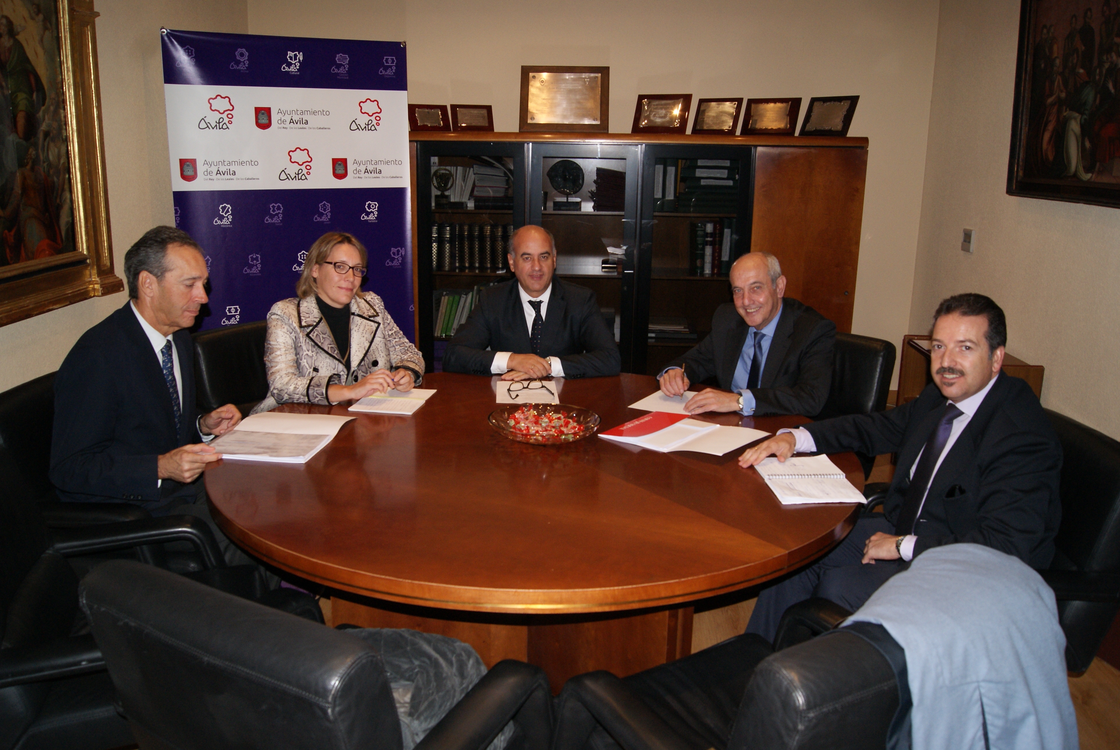 El Ayuntamiento de Ávila acoge una reunión del Plan General de Actuaciones del Consejo Social de la Universidad de Salamanca