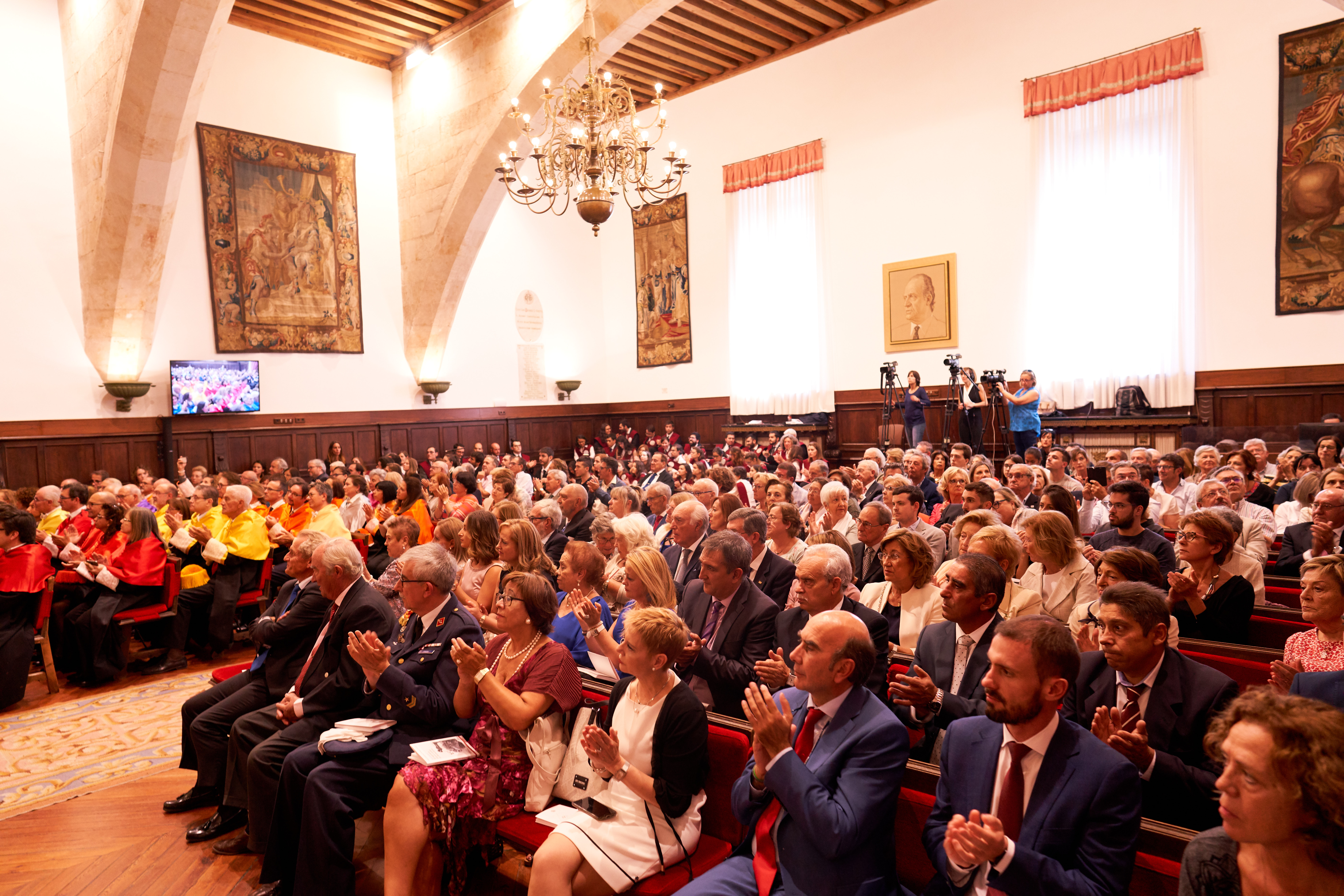 El rector inaugura el nuevo curso de la Universidad de Salamanca marcado por el crecimiento y la apuesta por la excelencia docente e investigadora