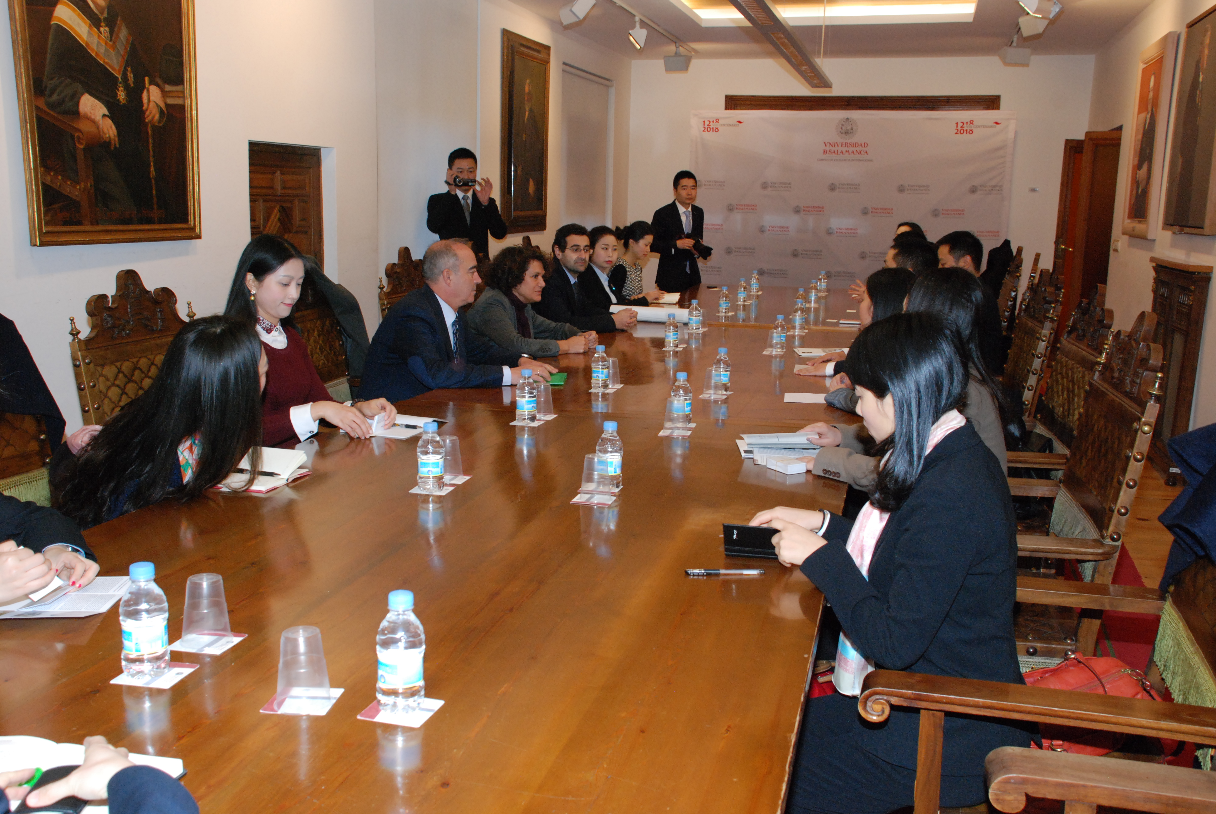 Políticos chinos de la provincia de Sichuan visitan la Universidad de Salamanca para conocer modelos de desarrollo cultural