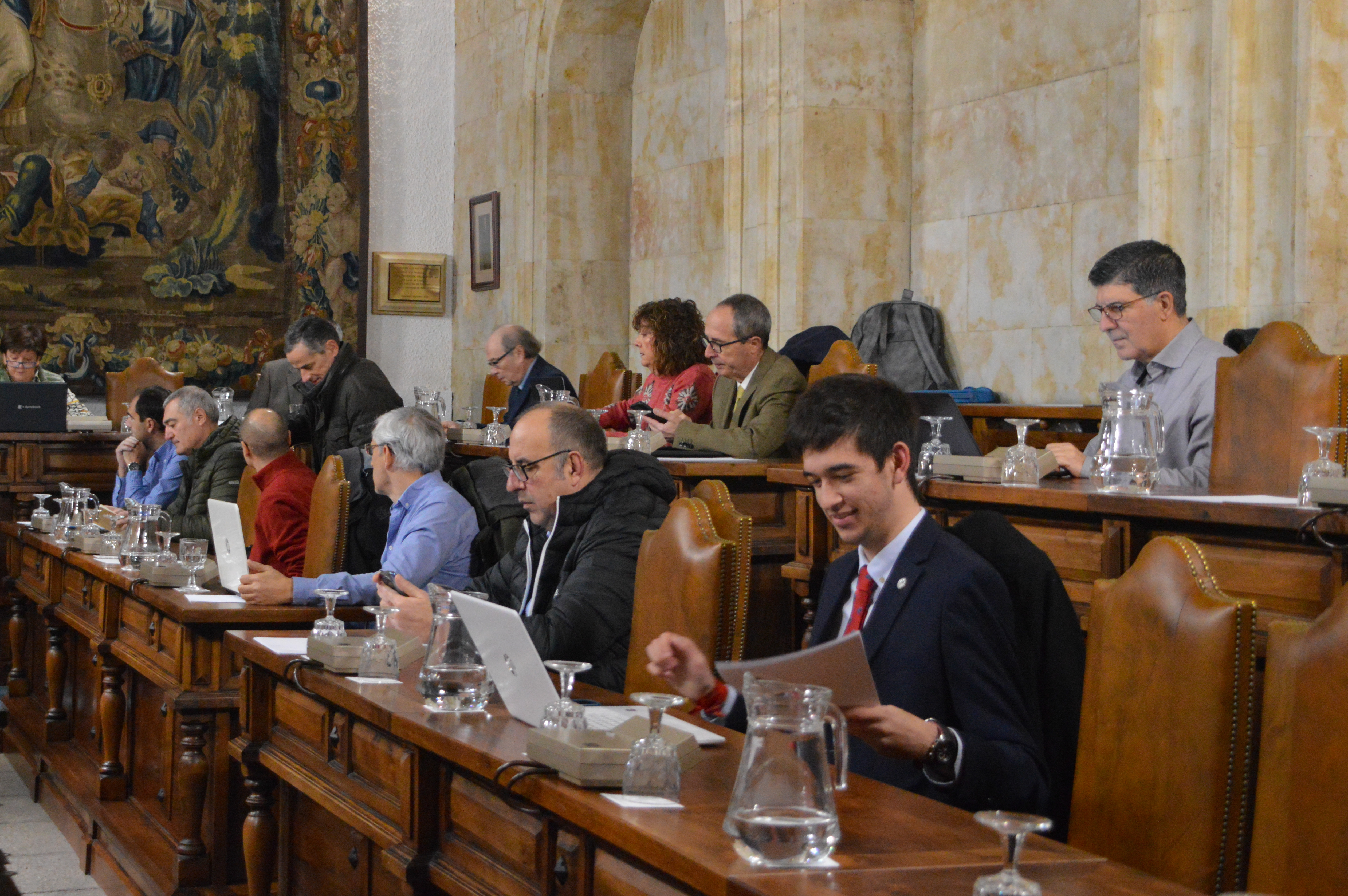 El rector de la Universidad de Salamanca traslada al Consejo de Gobierno su preocupación por el proceso de aplicación de la LOSU 