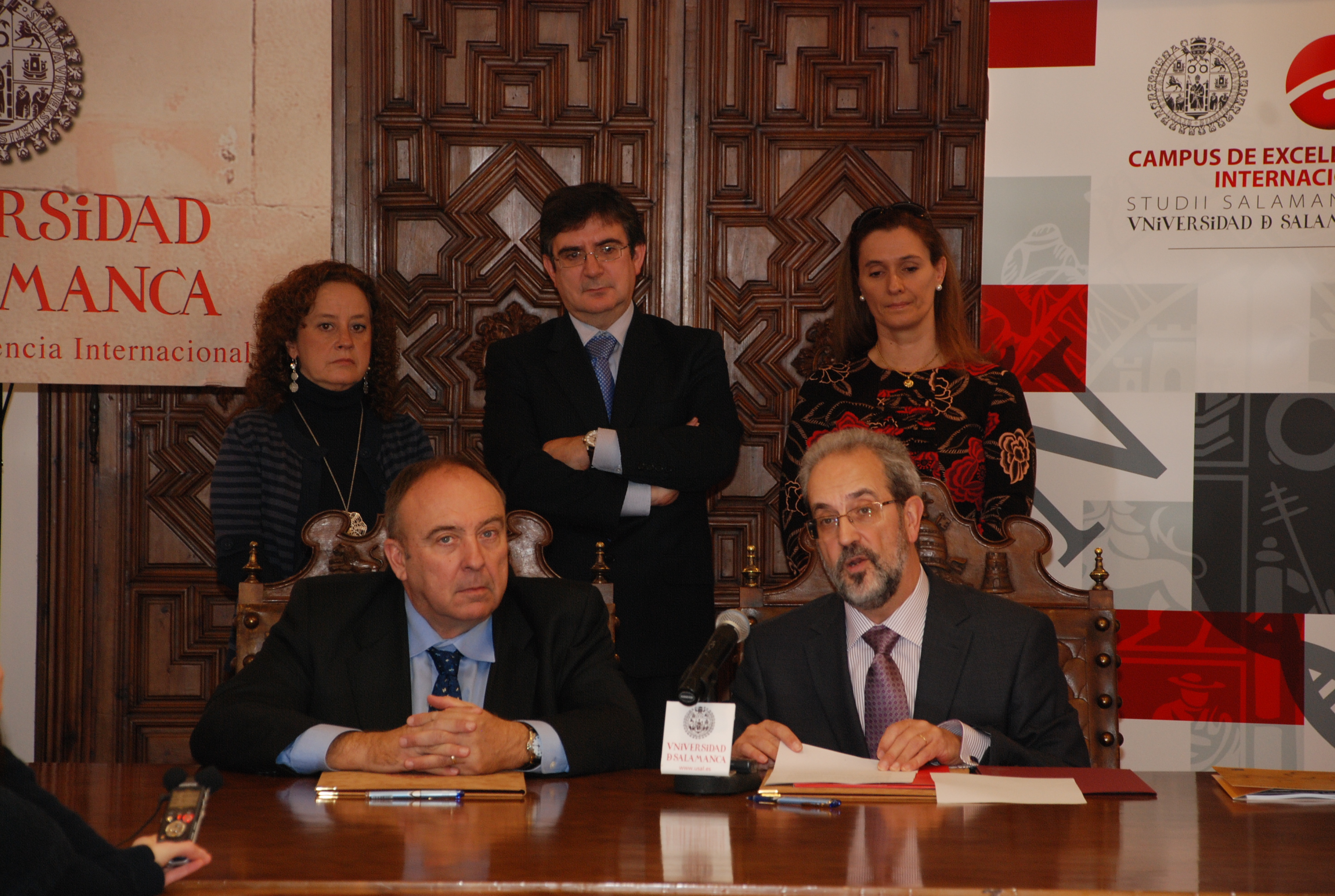 Firma de convenio entre la Universidad de Salamanca y Virtual-Educa