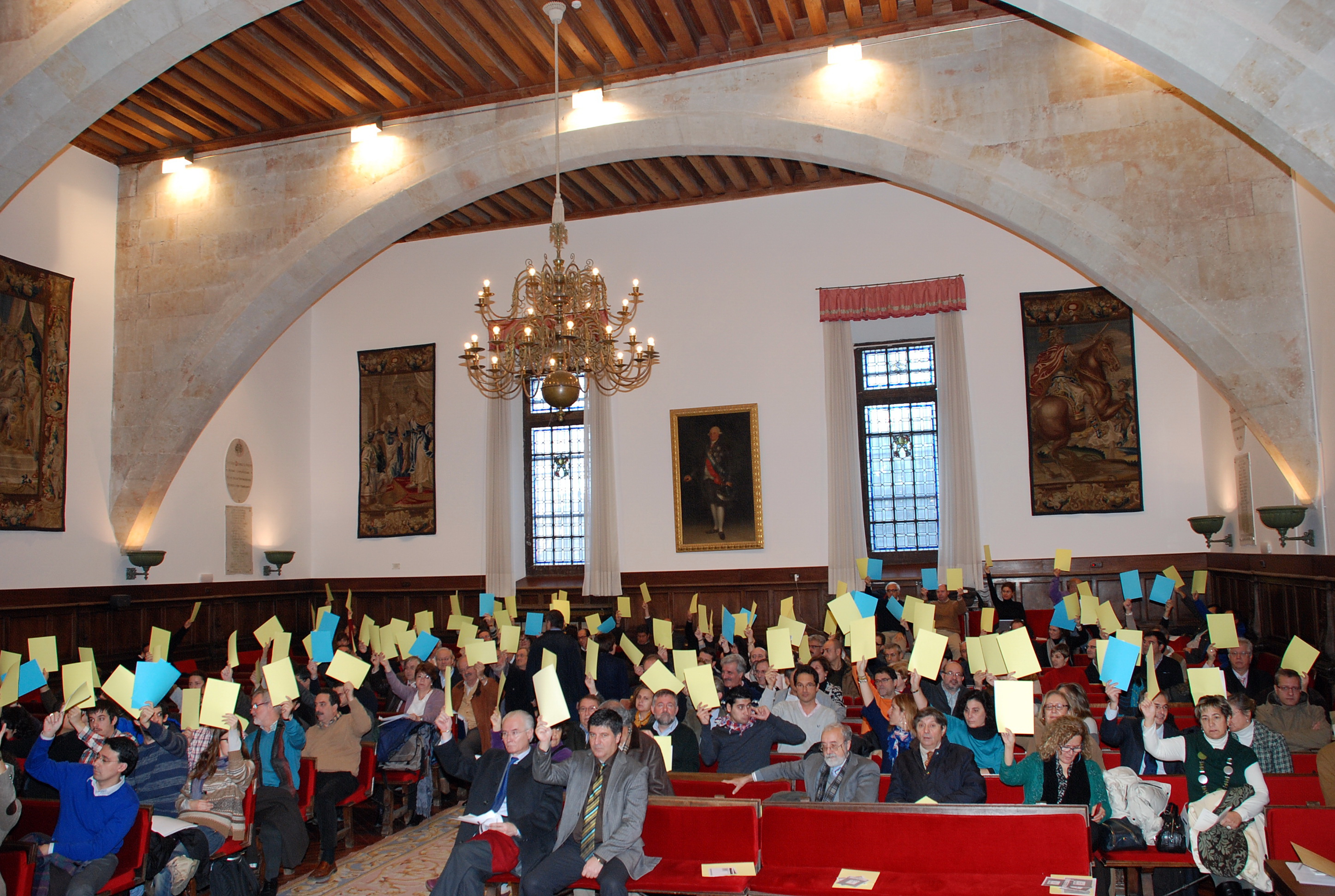 El Claustro de la Universidad de Salamanca celebra sesión ordinaria