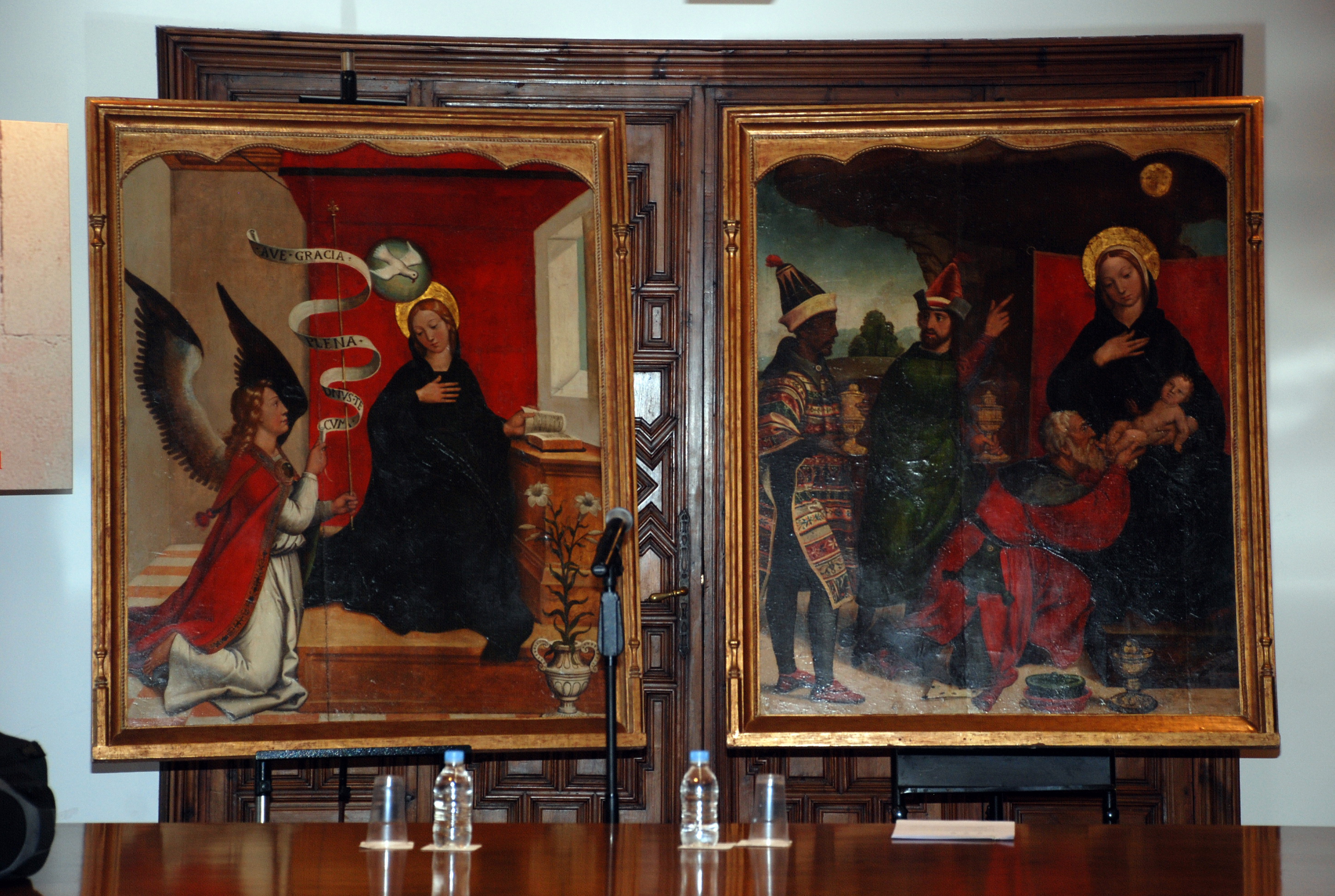 El Centro de Conservación de Bienes Culturales de Castilla y León restaura las tablas de Juan de Borgoña, ‘La Anunciación’ y ‘La Adoración de los Magos’