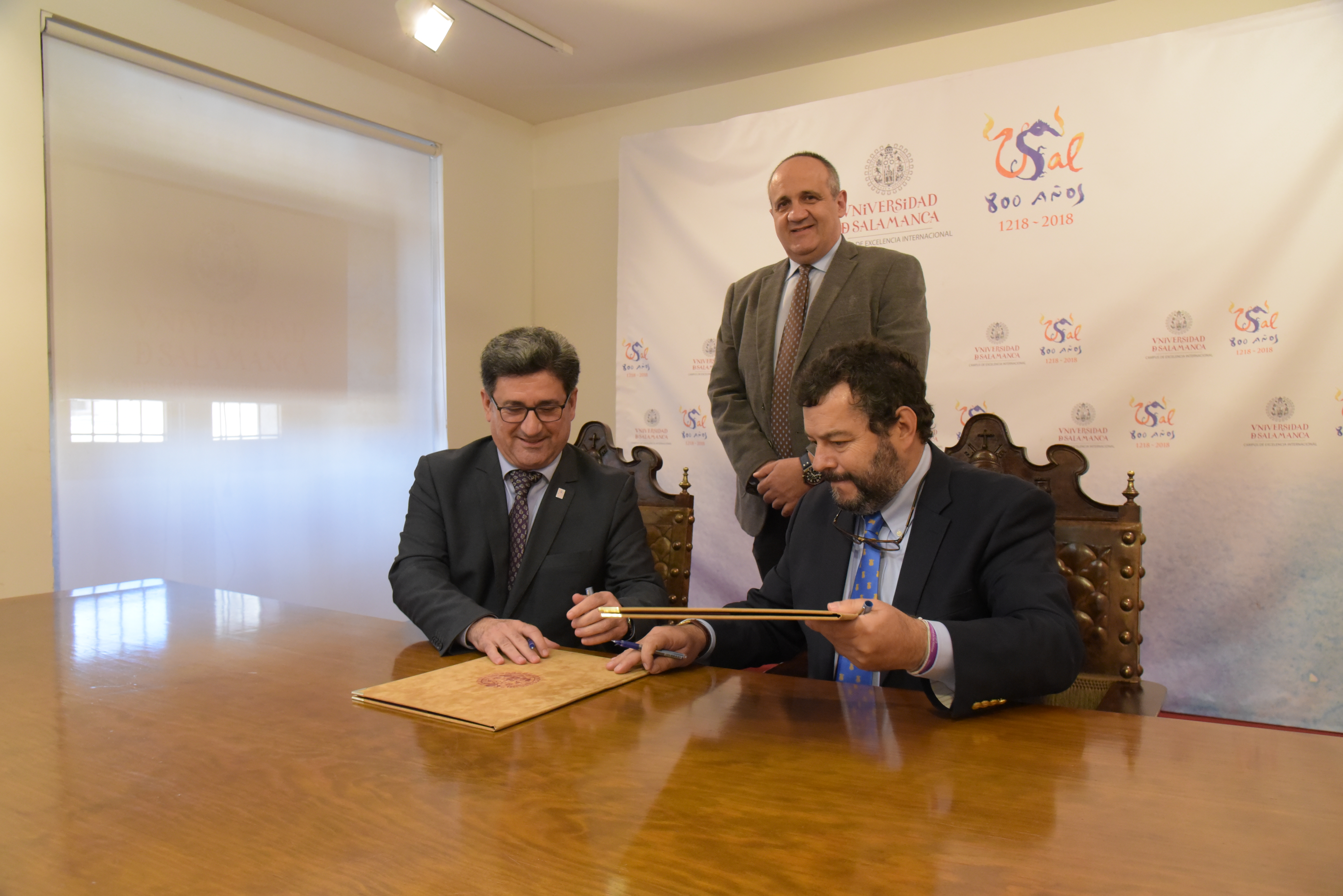 La Universidad de Salamanca suscribe un convenio de colaboración académica y científica con la Defensoría del Pueblo de Colombia