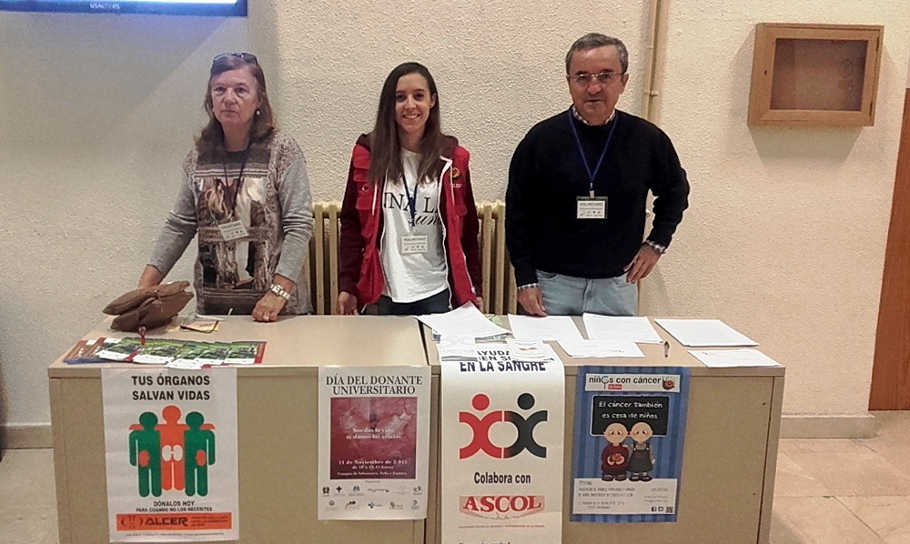 Cerca de 600 miembros de la Universidad de Salamanca demuestran su solidaridad en el Día del Donante Universitario