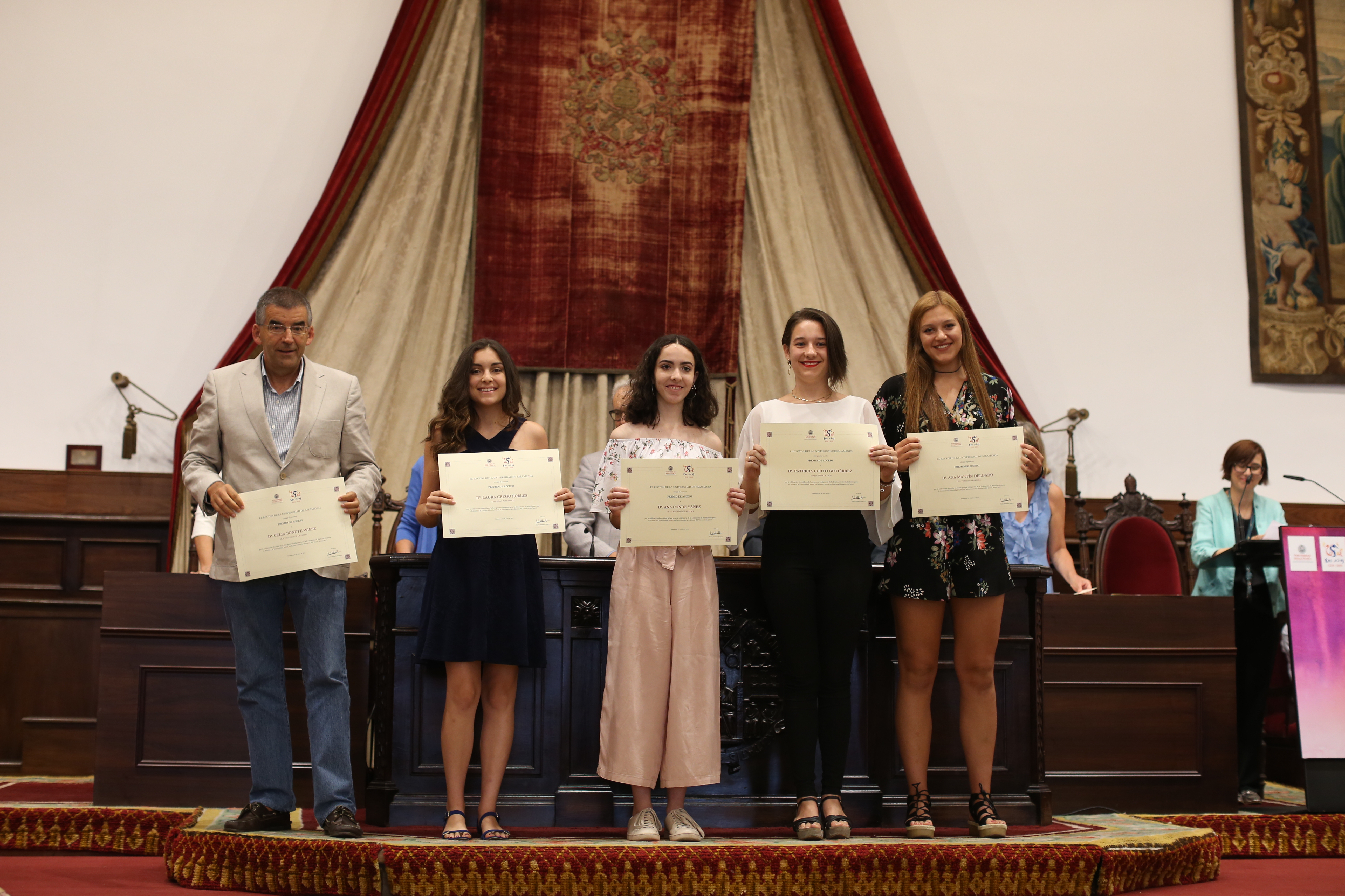 La Universidad de Salamanca premia las 100 mejores notas de la EBAU