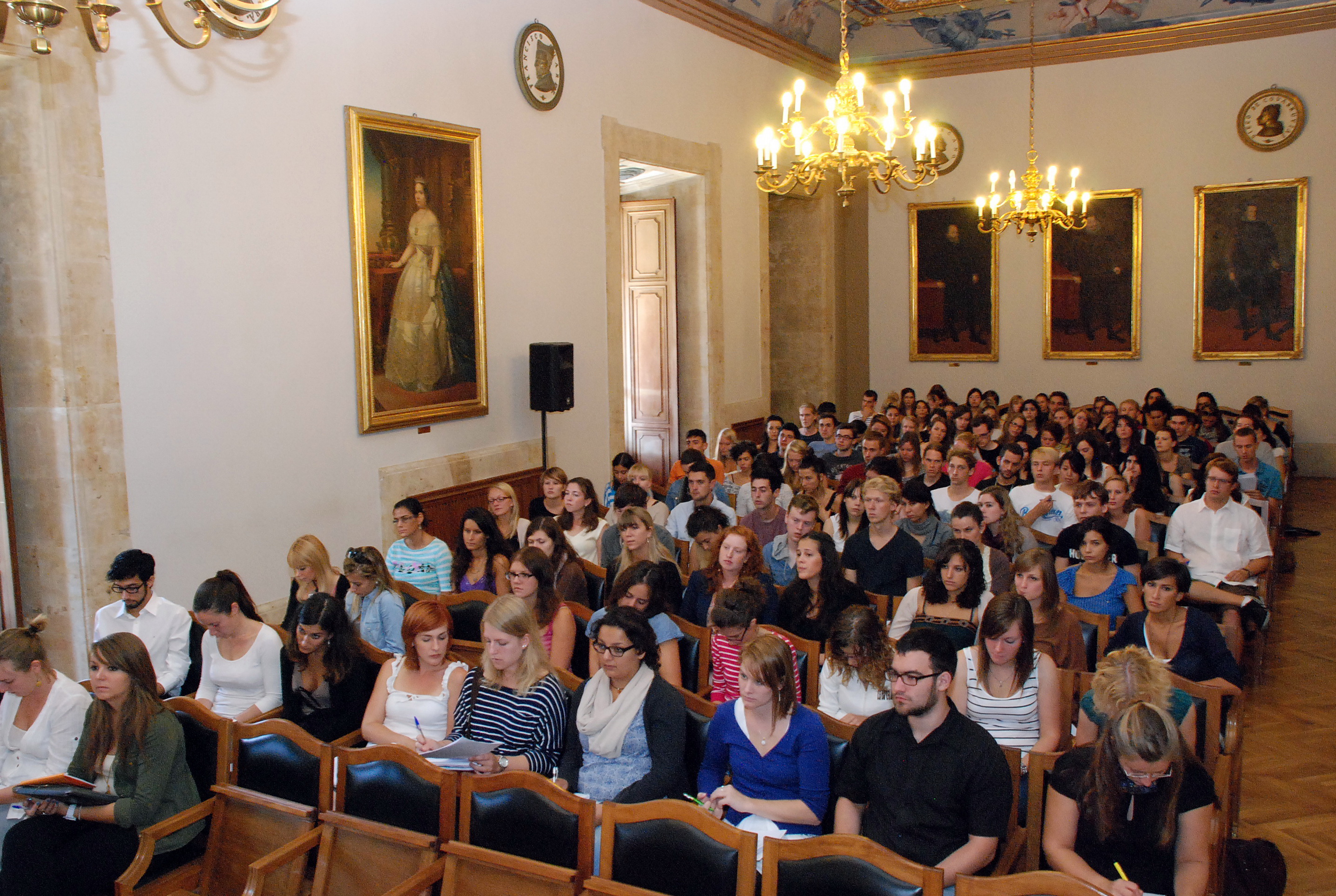 La Facultad de Filología recibe a sus alumnos Erasmus