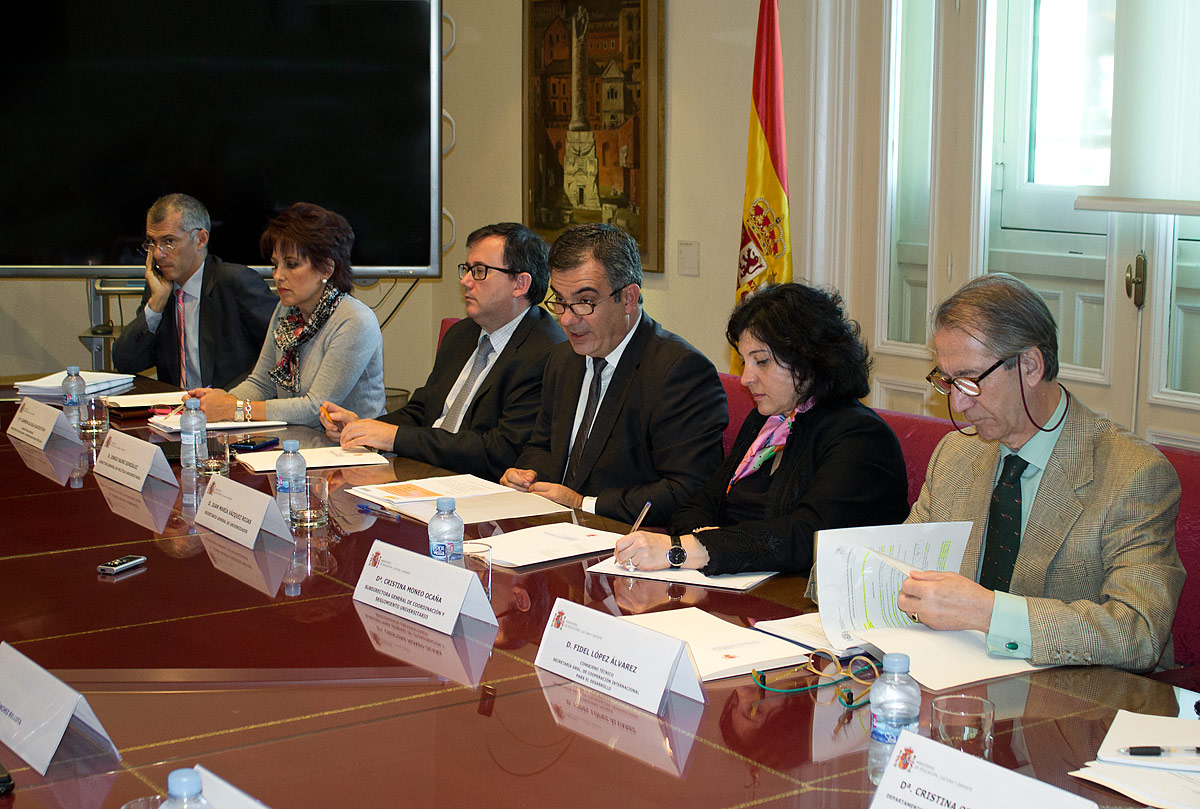 La Comisión Ejecutiva para la conmemoración del VIII Centenario de la Universidad de Salamanca aprueba el manual de aplicación de la marca