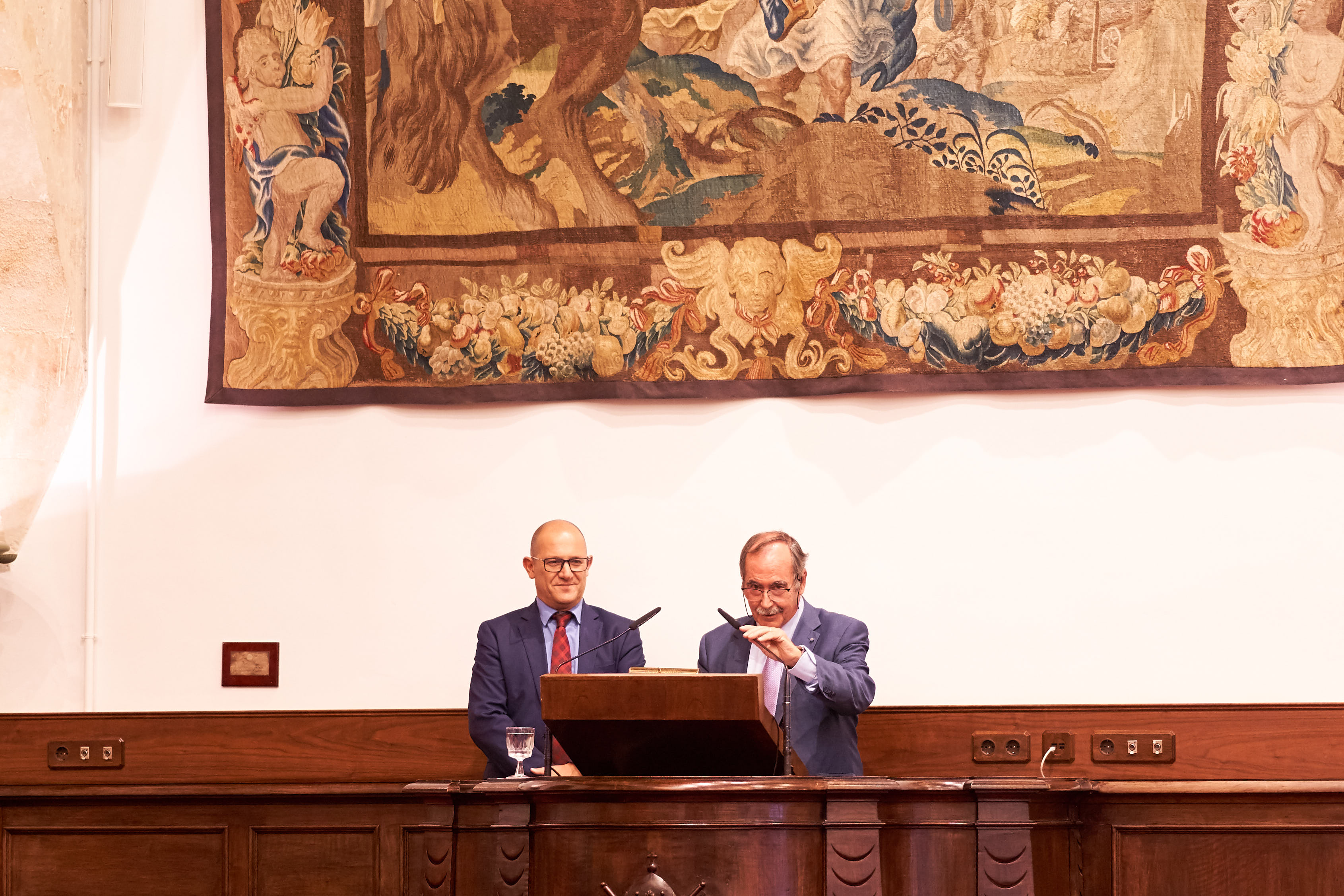 El Claustro de Doctores aprueba el nombramiento de Santiago Muñoz Machado como doctor honoris causa por la Universidad de Salamanca