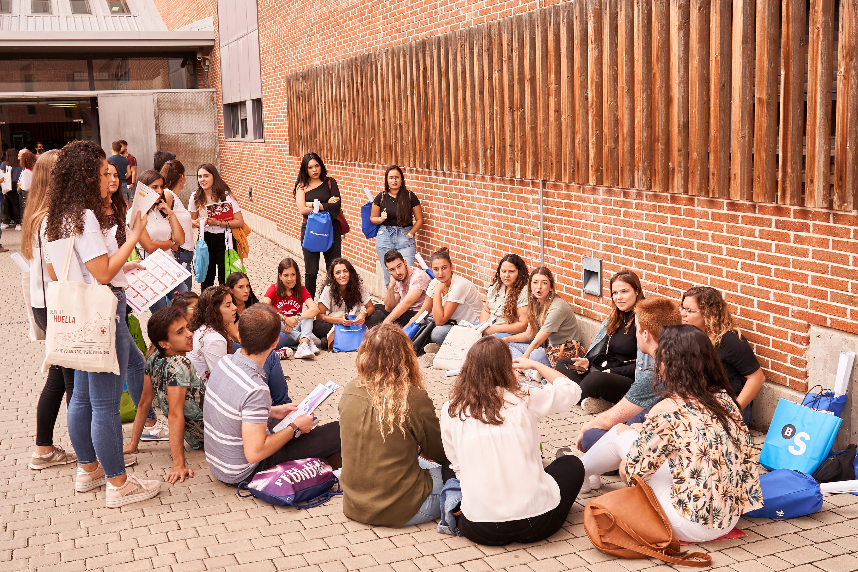 La Universidad de Salamanca da la bienvenida a sus nuevos estudiantes en las ferias de Salamanca, Zamora, Ávila y Béjar