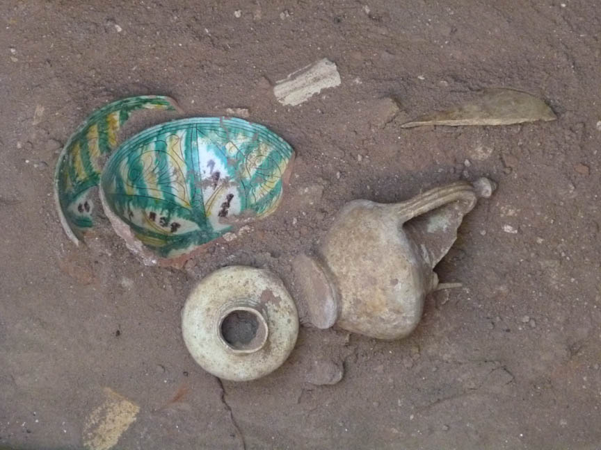 La Universidad de Salamanca participa en excavaciones arqueológicas en Uzbekistán que revelan datos científicos y piezas de gran valor sobre la alfarería islámica de la antigüedad