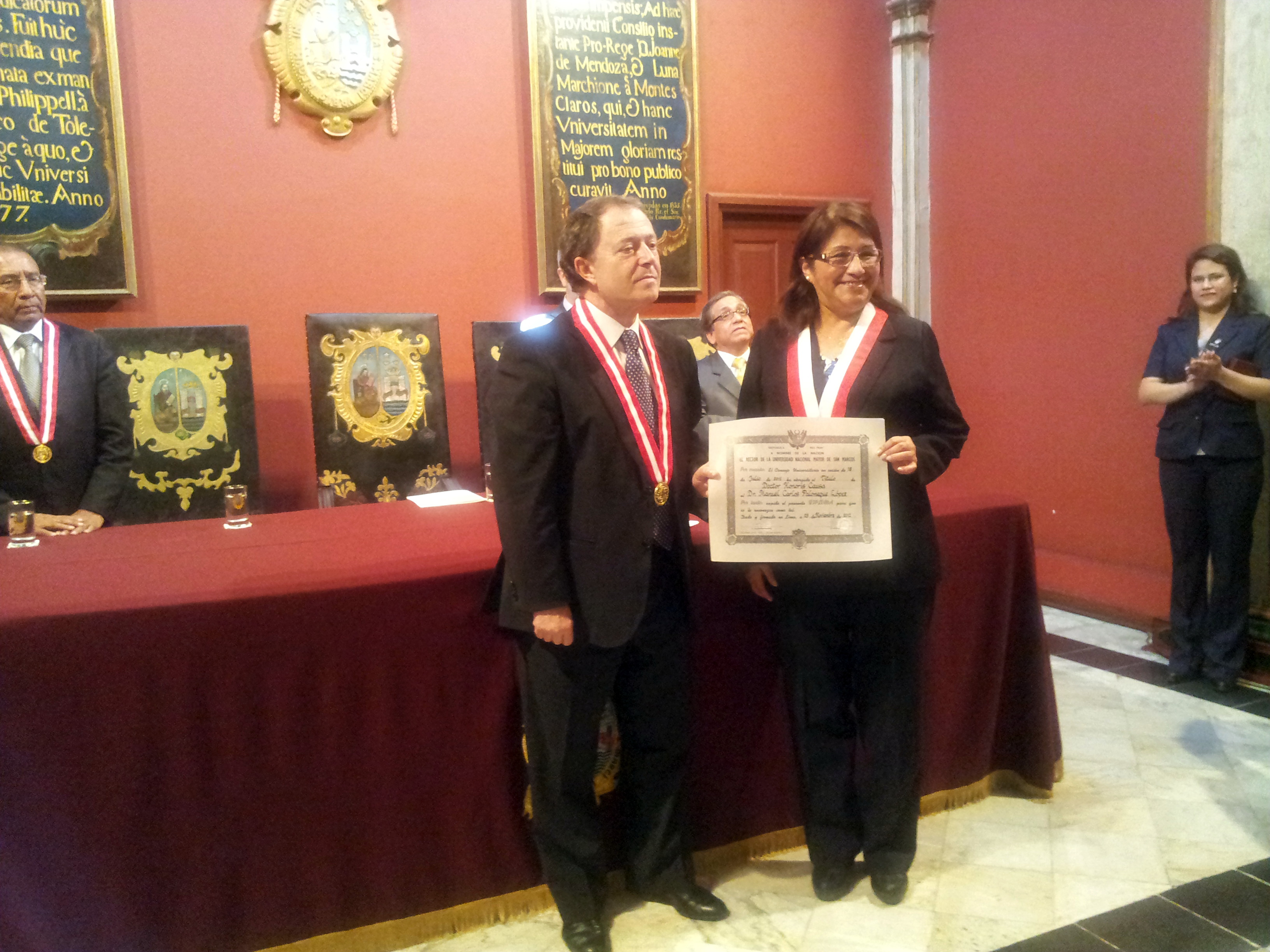 Manuel Carlos Palomeque, nombrado doctor honoris causa por la Universidad Nacional Mayor de San Marcos