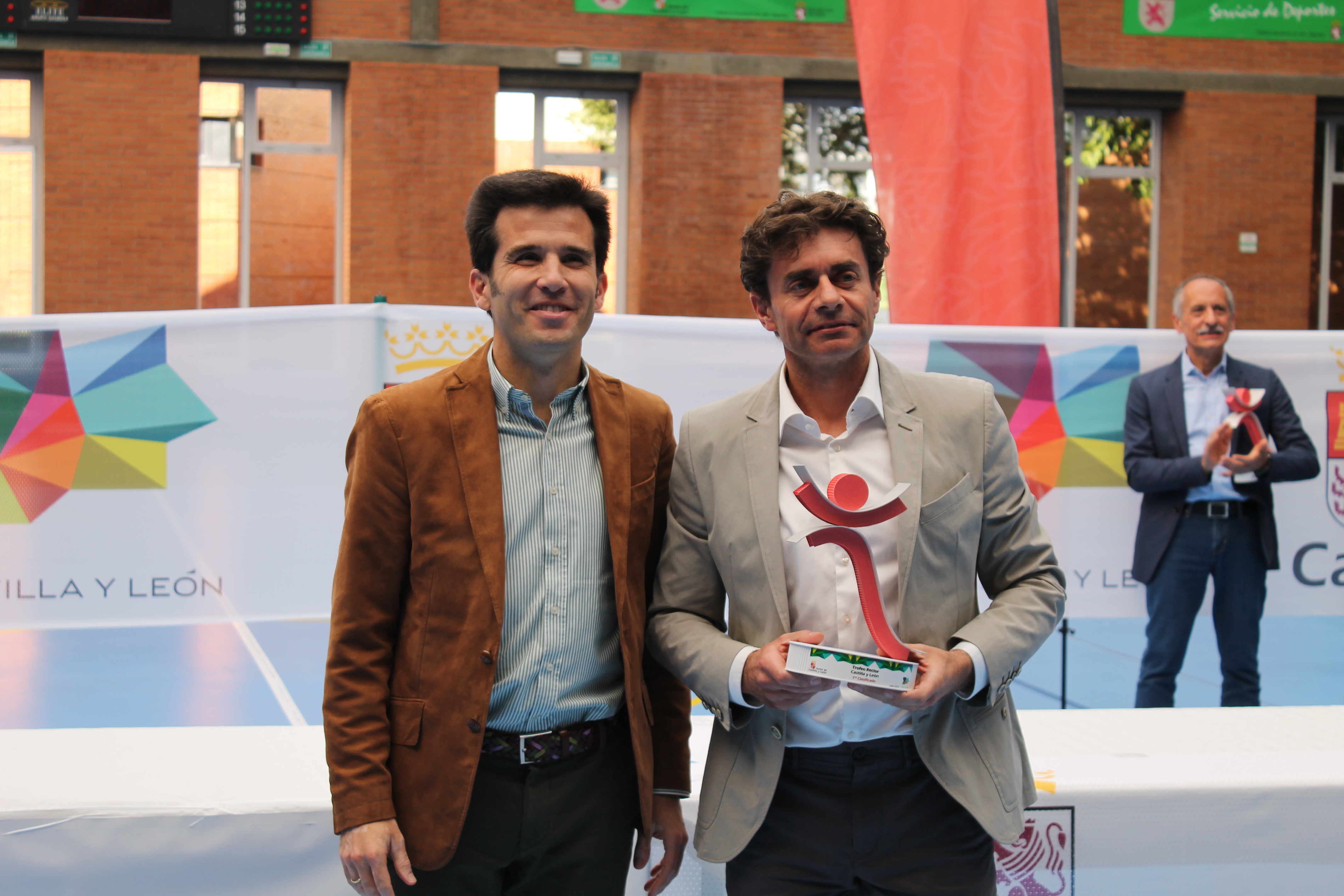 La Universidad de Salamanca revalida el título de campeona del Trofeo Rector de Castilla y León