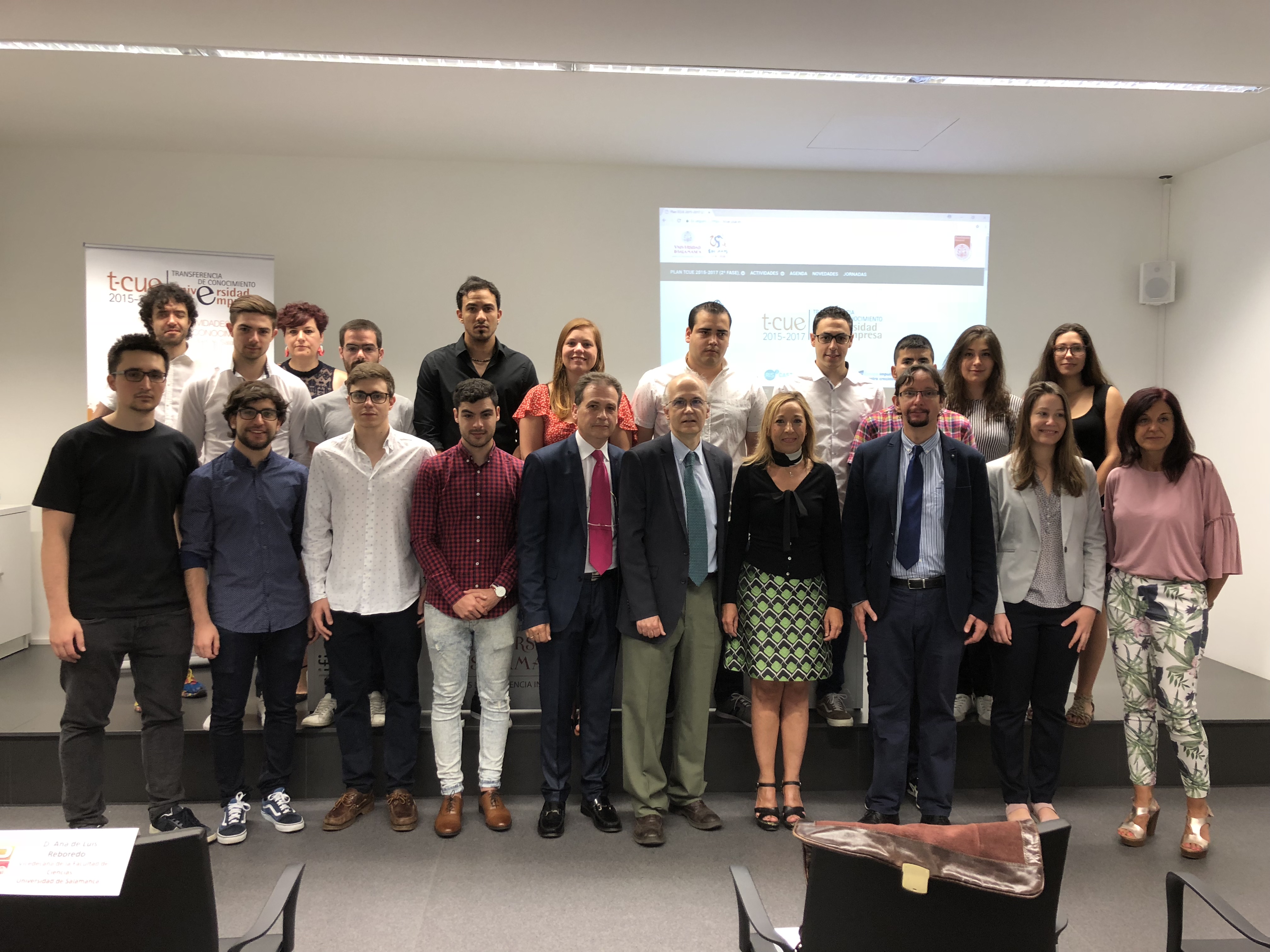 Estudiantes de la Universidad de Salamanca muestran sus prototipos orientados al mercado en una jornada organizada por la Fundación General