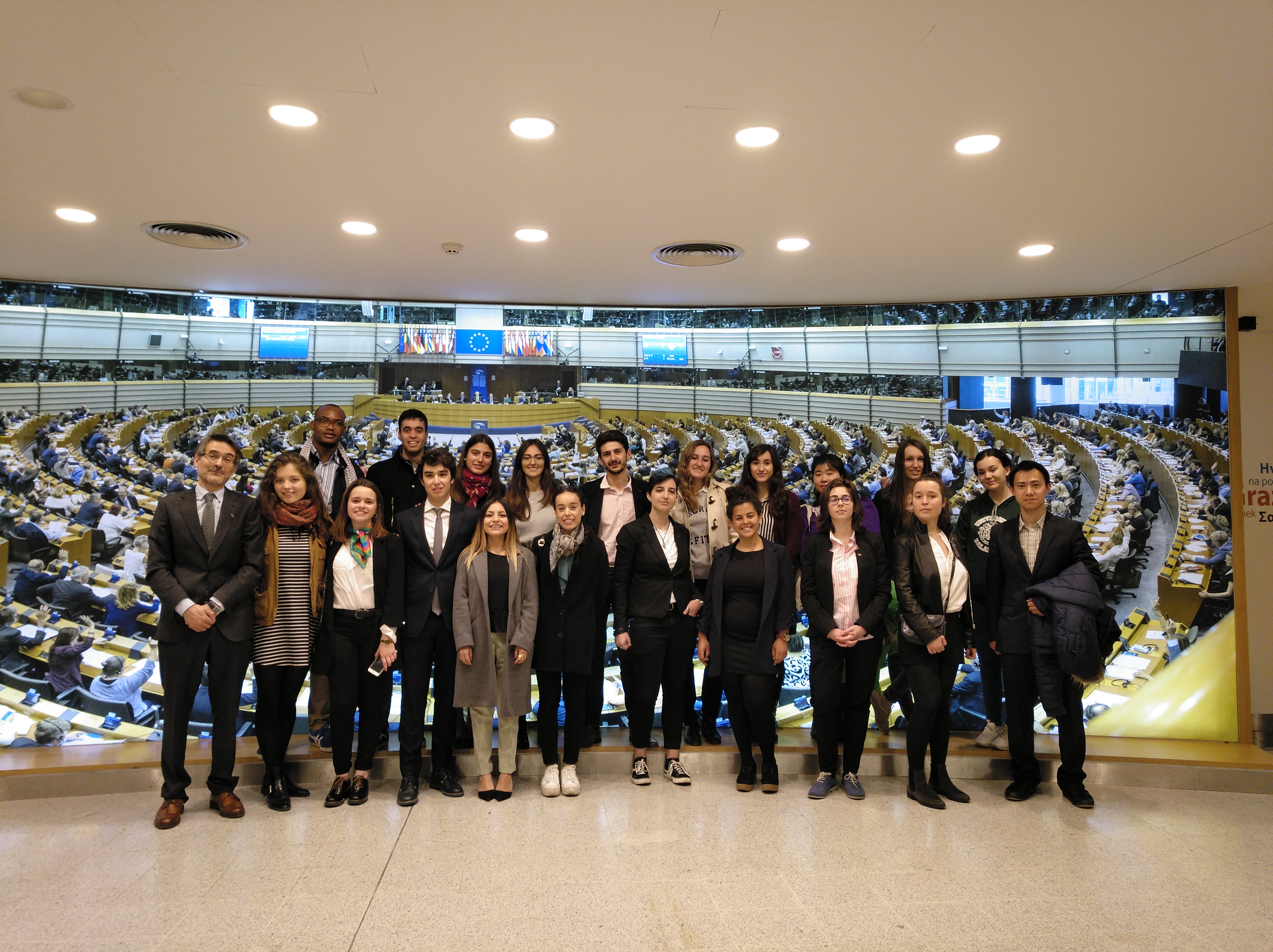 Alumnos del Máster en Estudios de la Unión Europea de la Universidad de Salamanca visitan los órganos de gobierno de la zona euro en Bruselas