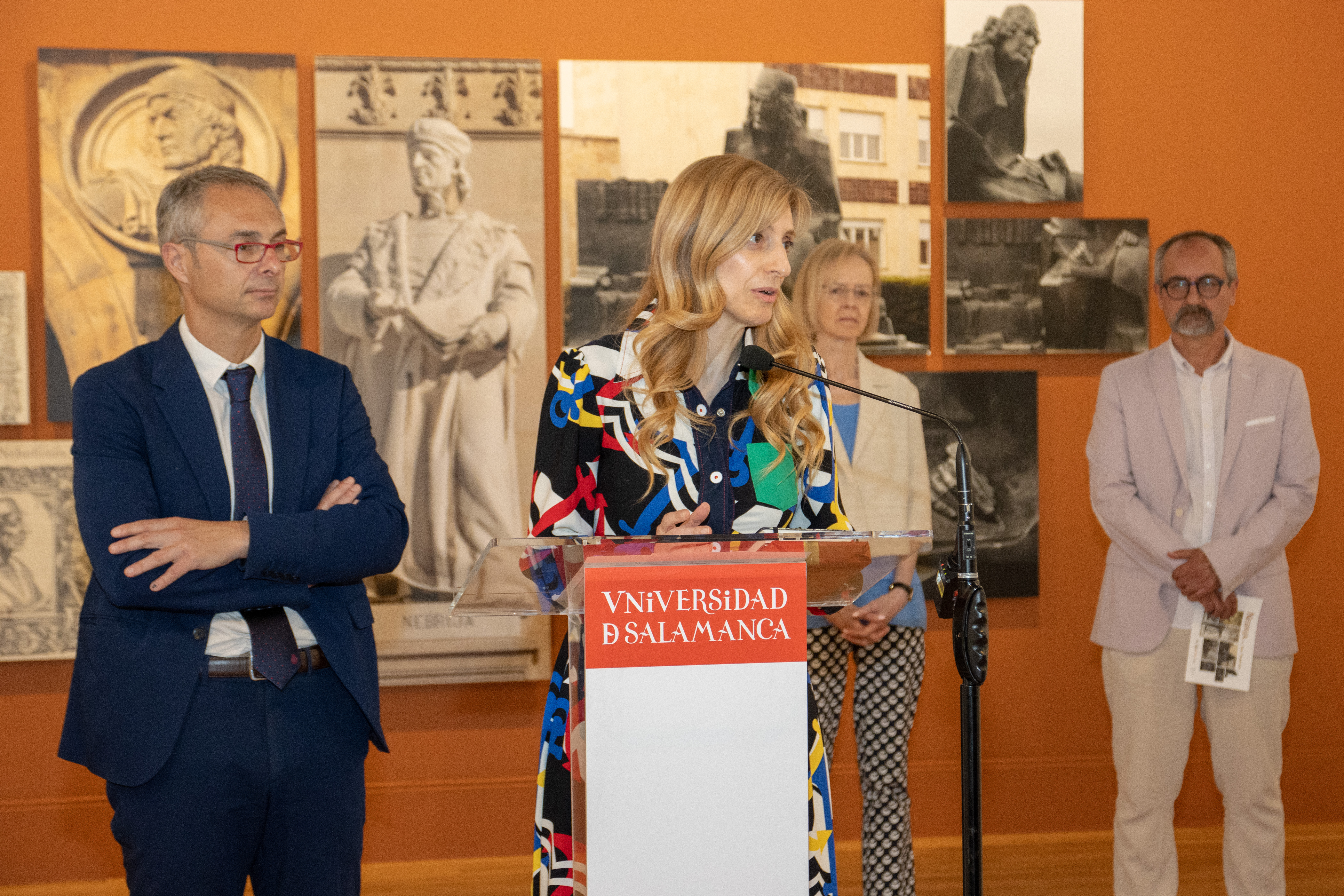 La Universidad de Salamanca reúne en una exposición el ideal humanista de Nebrija 