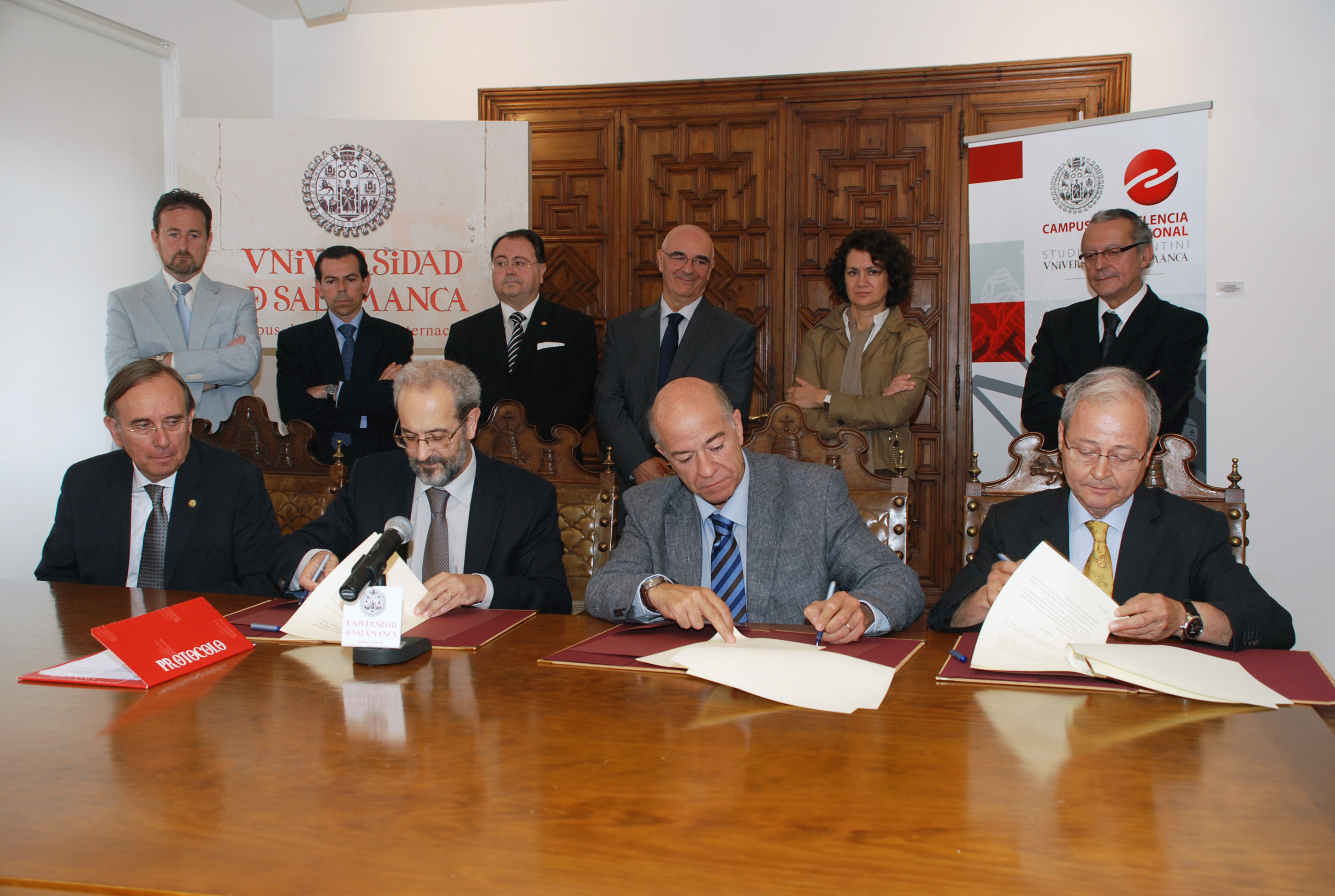 La Universidad de Salamanca y la empresa INIBSA suscriben un convenio de colaboración