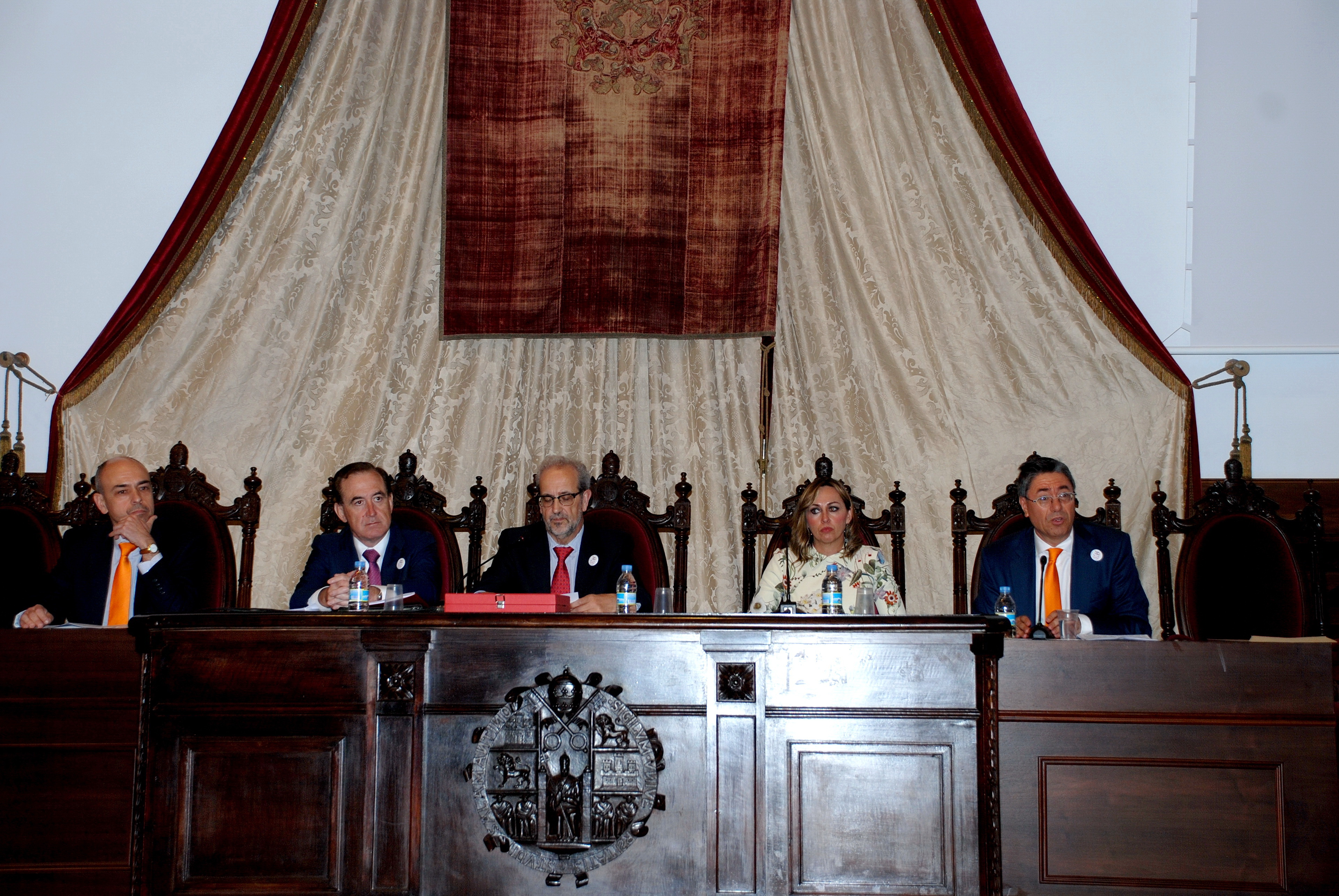 El rector, Daniel Hernández Ruipérez, preside el ‘Día de la Empresa’ en la Universidad de Salamanca