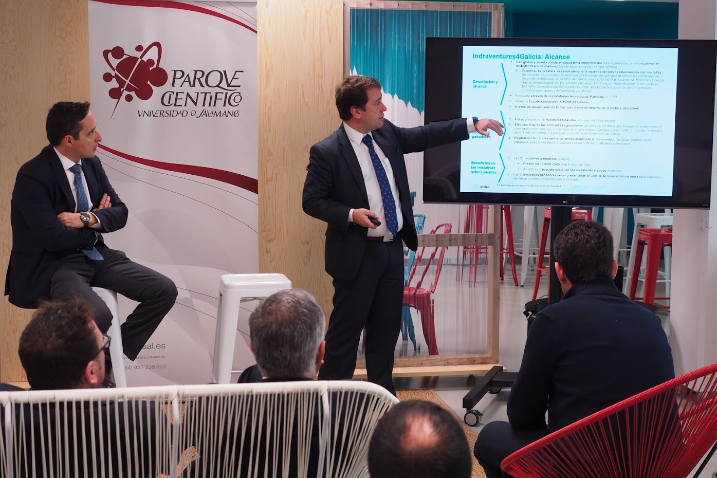 La empresa Indra presenta su modelo de innovación para apoyar a los grupos de investigación y empresas de la Universidad de Salamanca