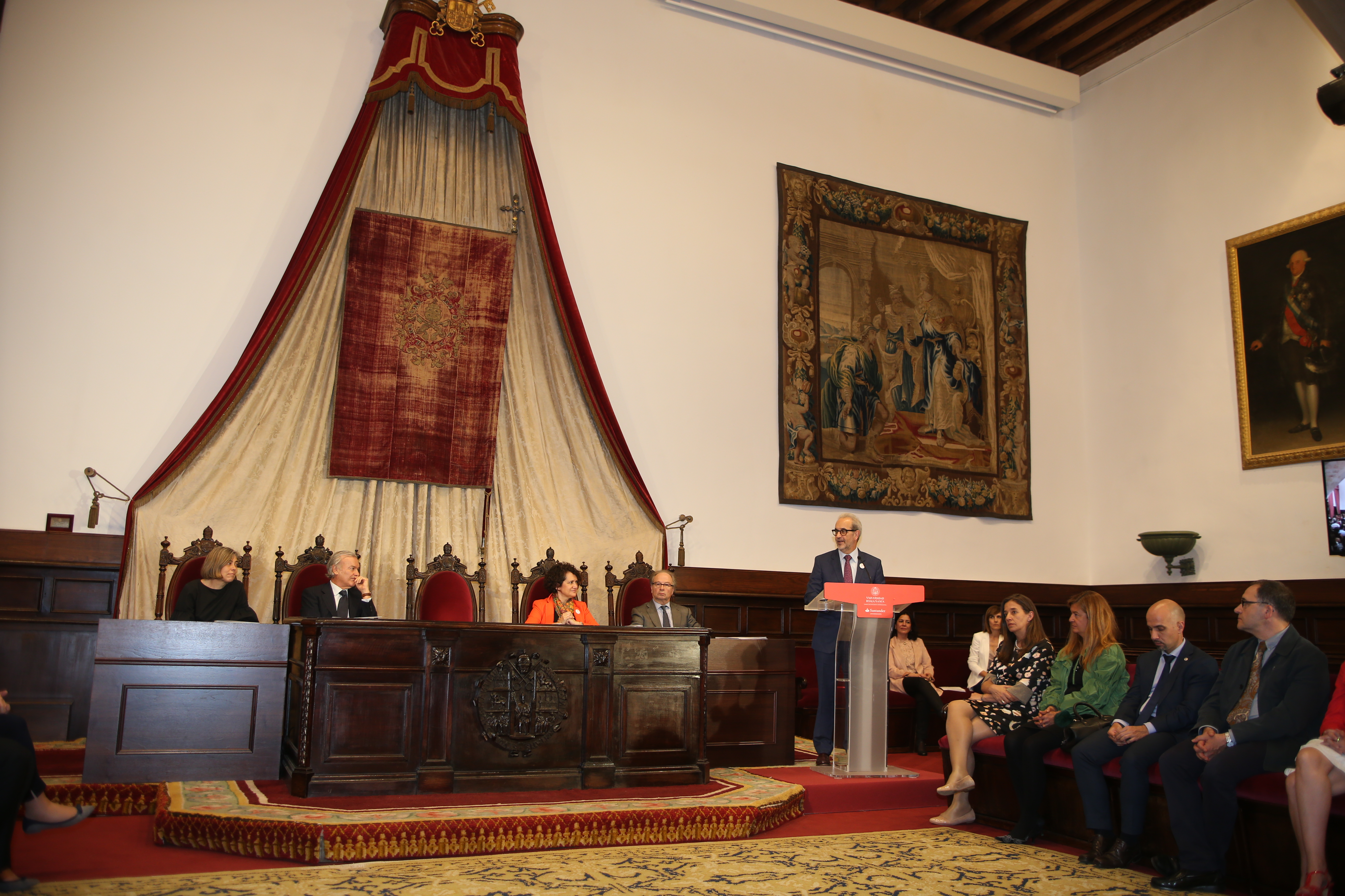 Un total de 155 estudiantes de España y América Latina reciben las Becas Universidad de Salamanca-Banco Santander 