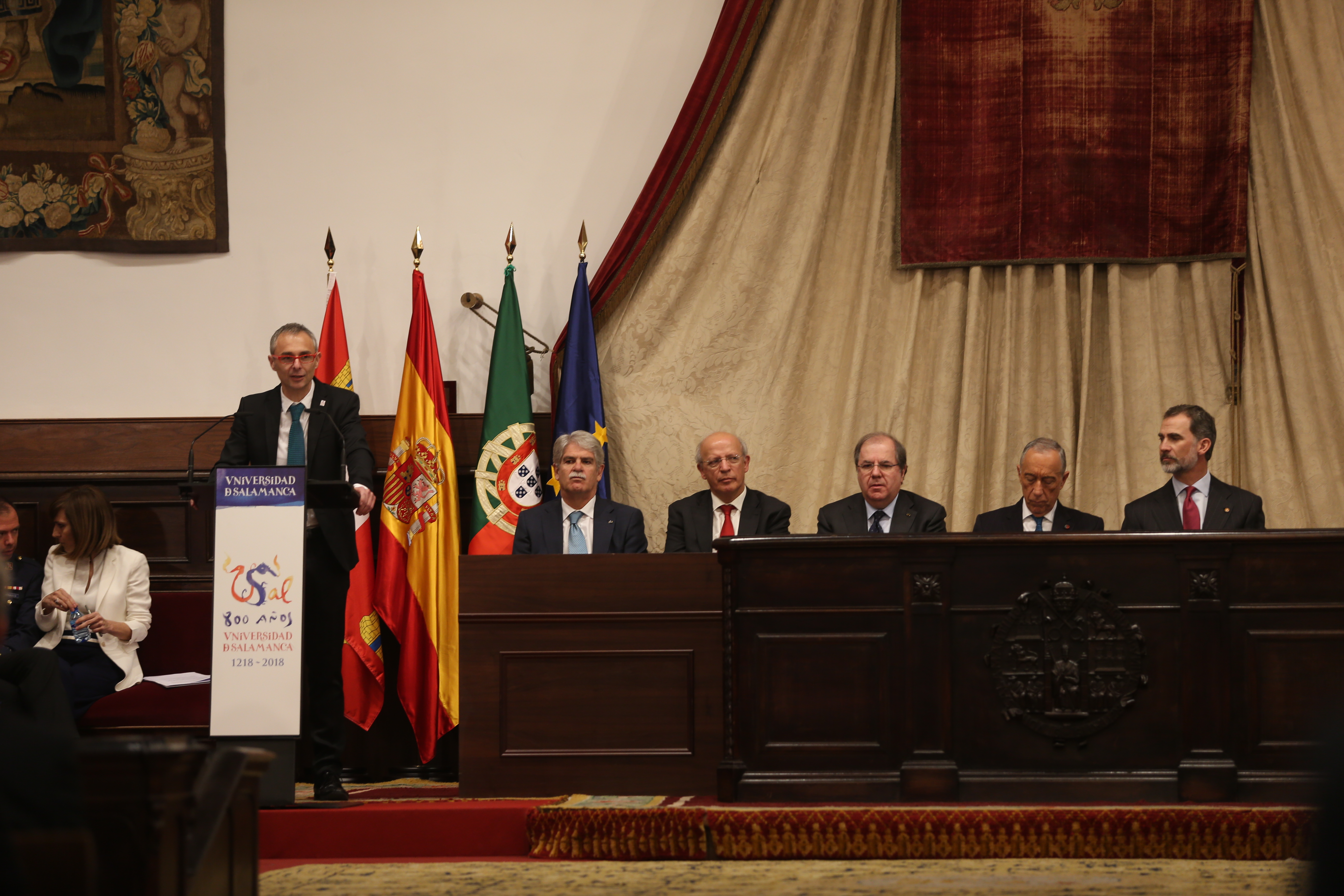 La República de Portugal condecora a la Universidad de Salamanca con la Orden de Santiago de la Espada en el marco de su VIII Centenario