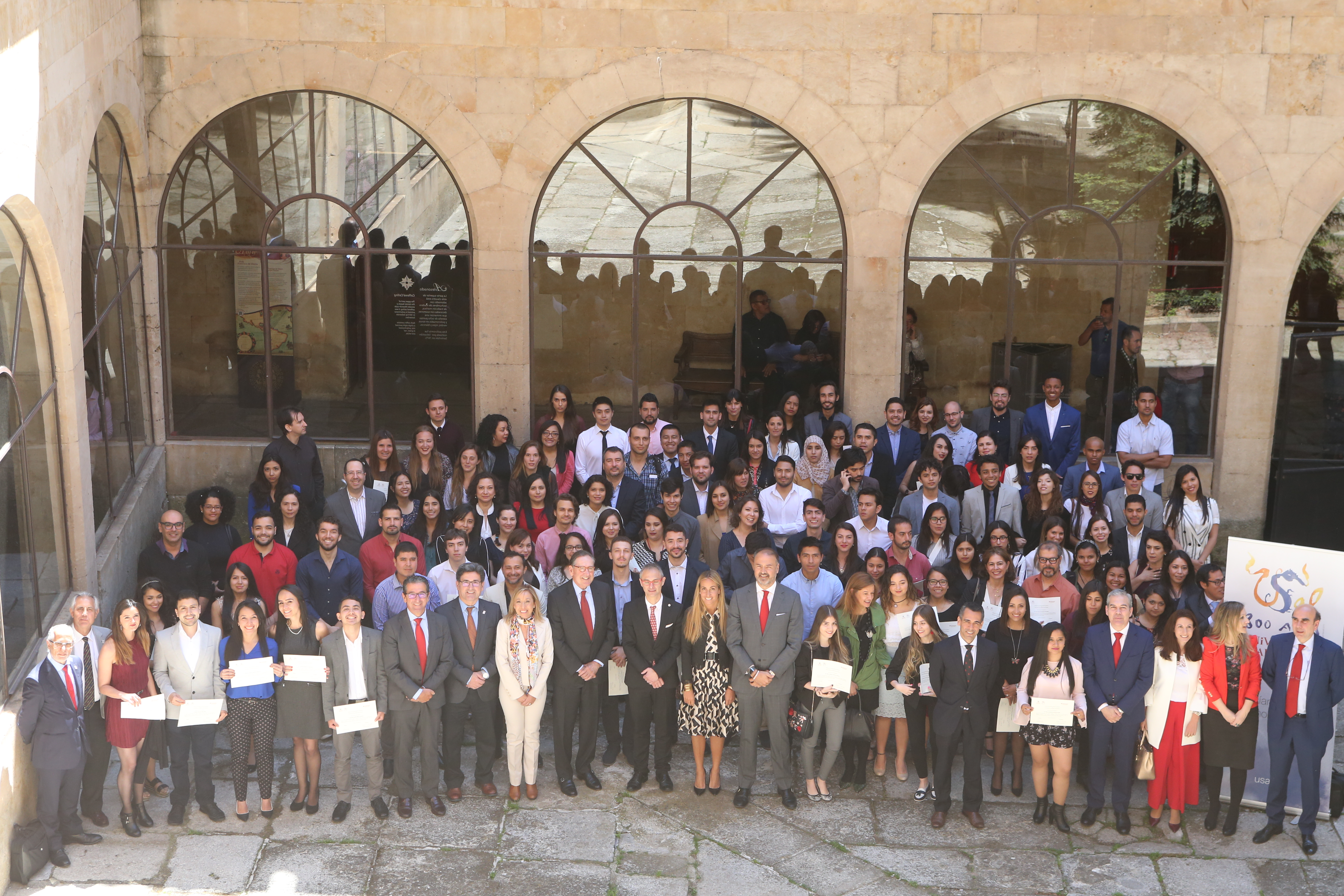 Un total de 136 estudiantes de España y América Latina reciben las Becas Universidad de Salamanca-Banco Santander