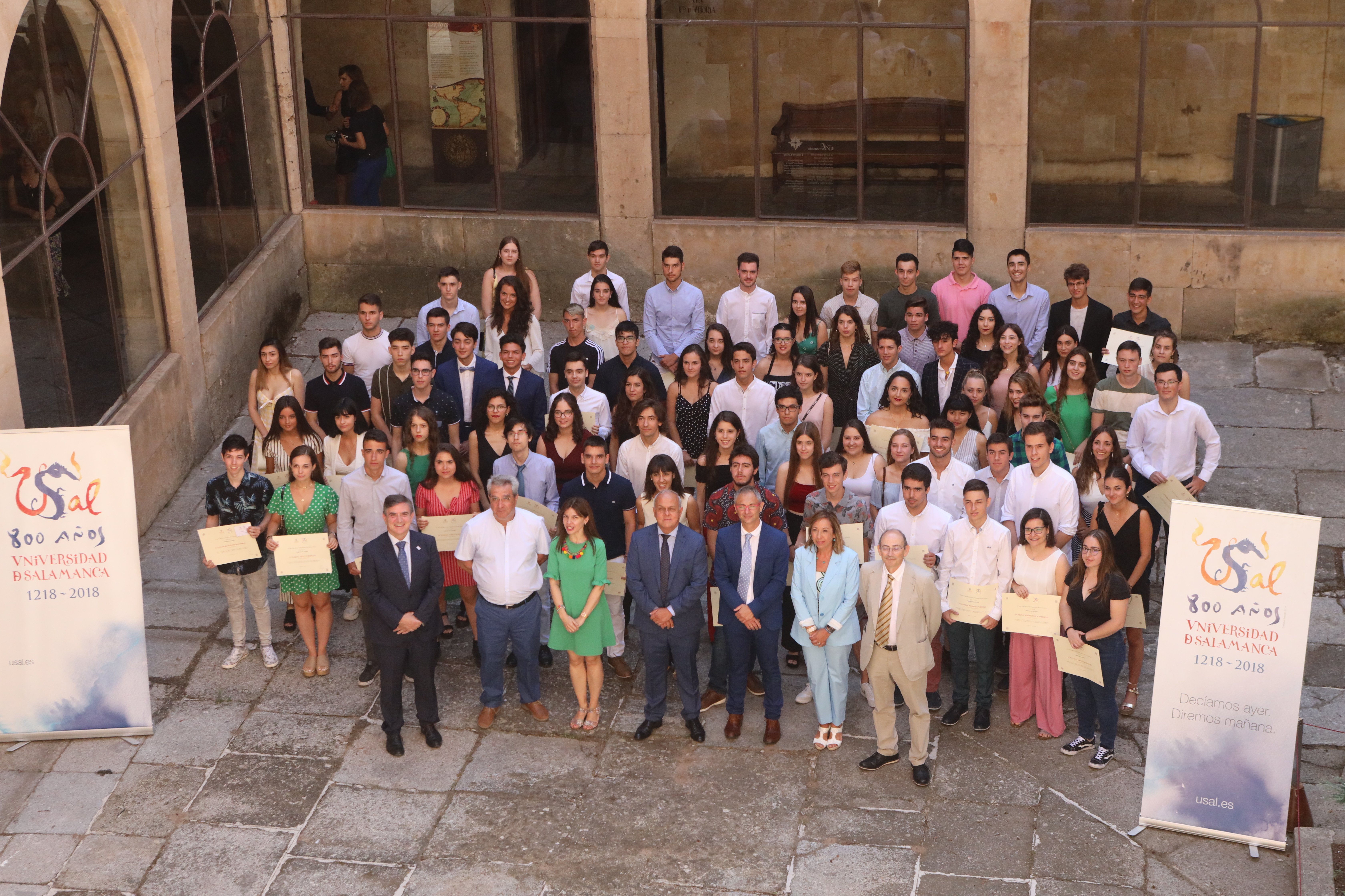 La Universidad de Salamanca entrega los Premios de Acceso a la Universidad a los estudiantes con las 100 mejores notas de la EBAU de junio