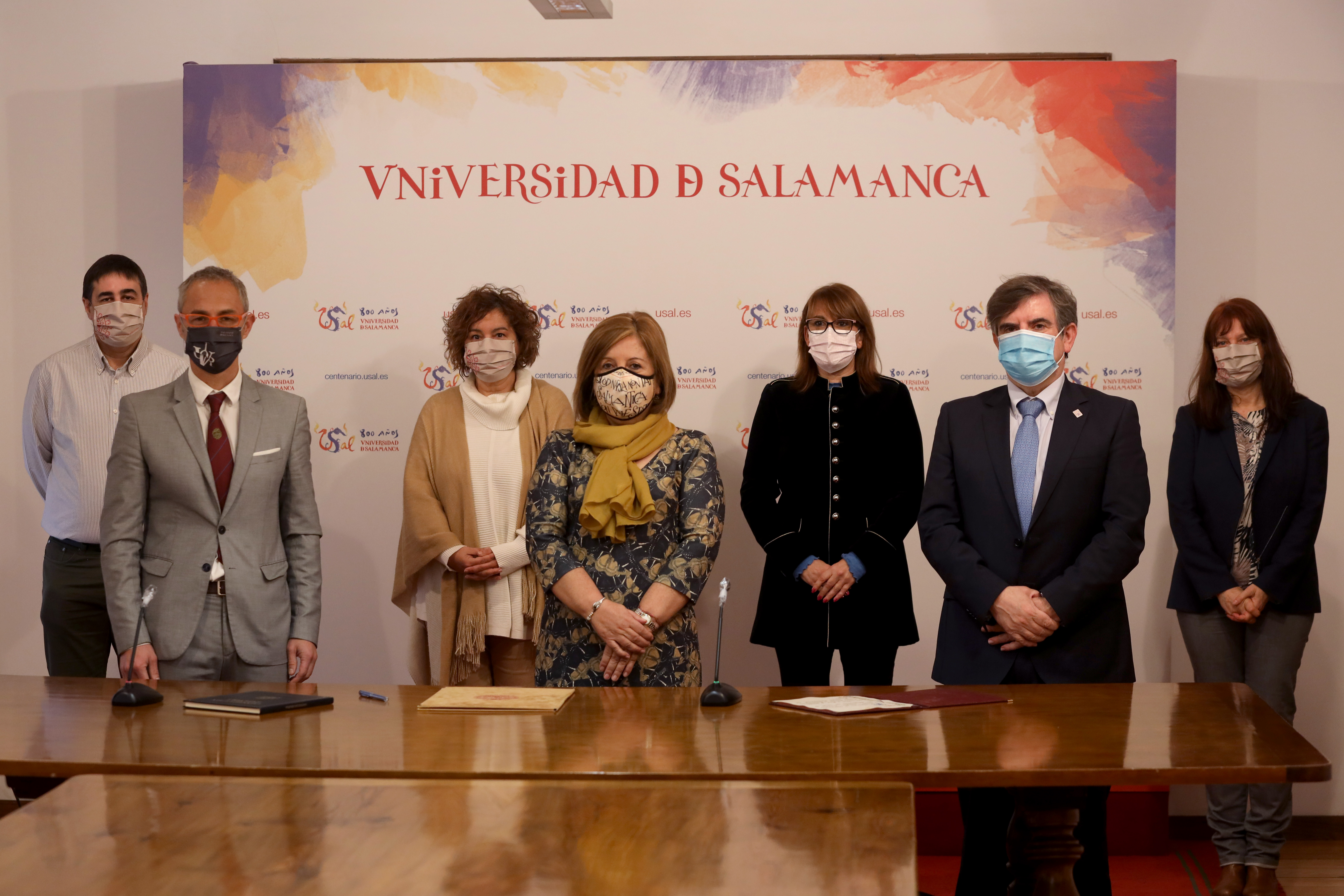 Rosa López, nueva decana de la Facultad de Traducción y Documentación y su equipo. 