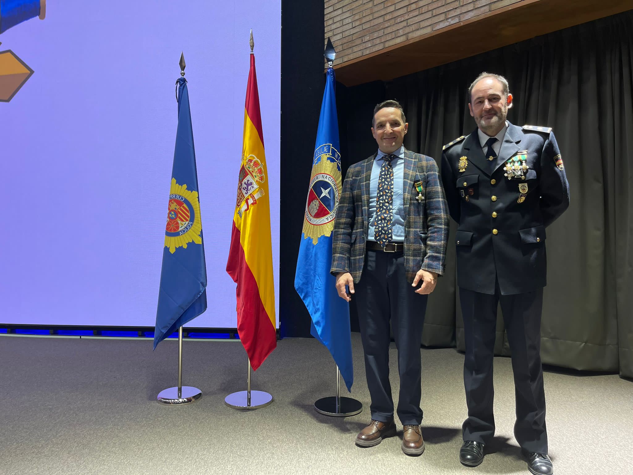 Juan Manuel Corchado, condecorado con la Cruz de la Orden al Mérito Policial