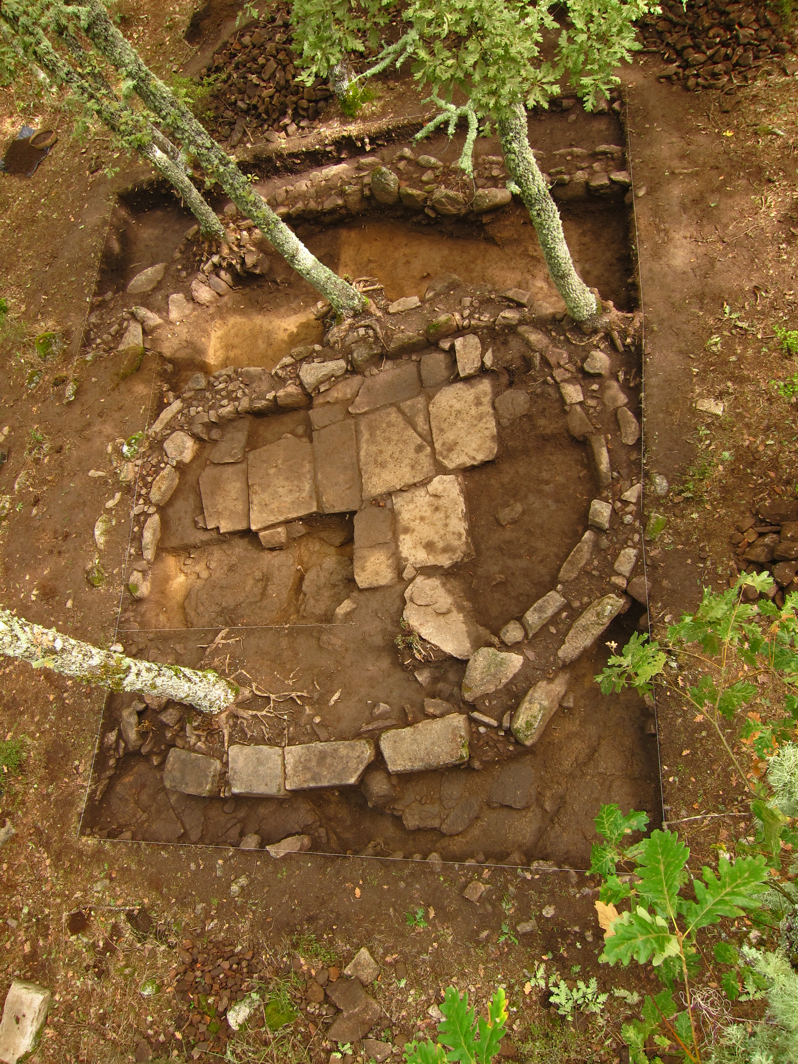 Investigadores de la Universidad de Salamanca emprenden la tercera campaña de excavación del yacimiento postromano de La Genestosa, en la localidad de Casillas de Flores
