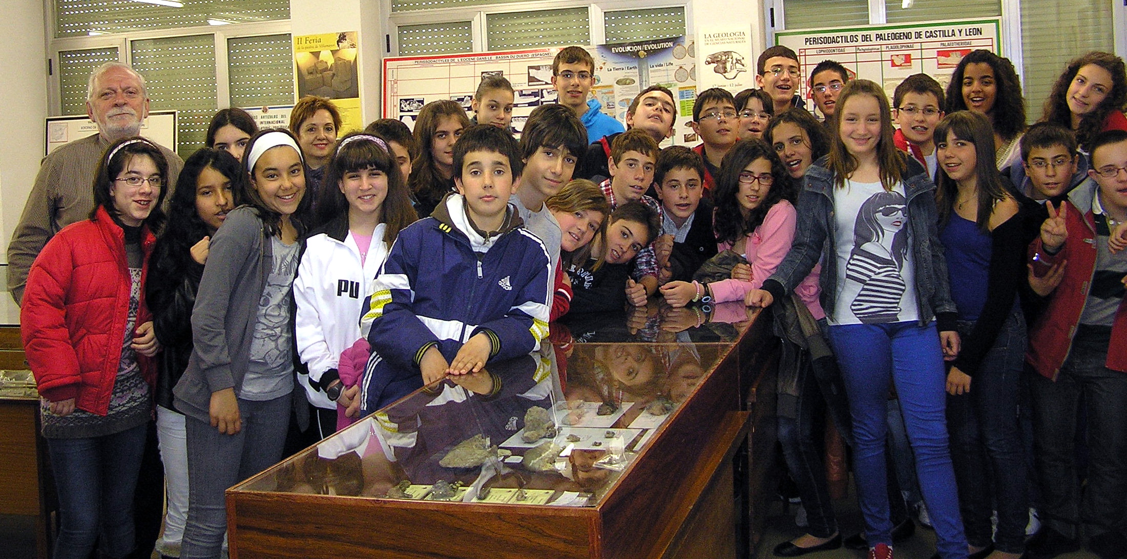 Concluido el ciclo de visitas a la Sala de las Tortugas de la Universidad con los colegios salmantinos La Milagrosa y Virgen de la Vega
