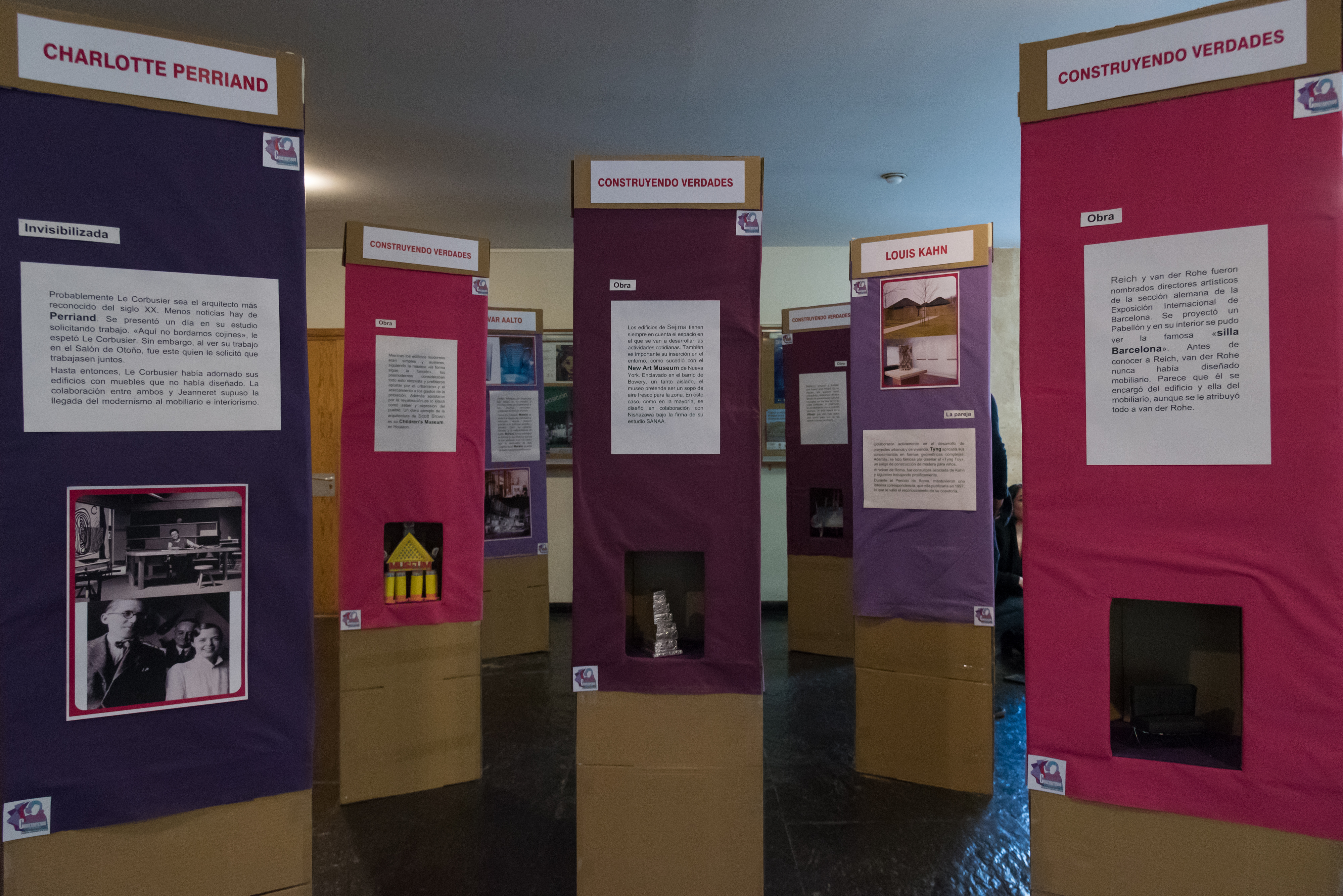 La Facultad de Geografía e Historia acoge la exposición RE_VELADAS que da visibilidad a las mujeres ocultadas por la historia