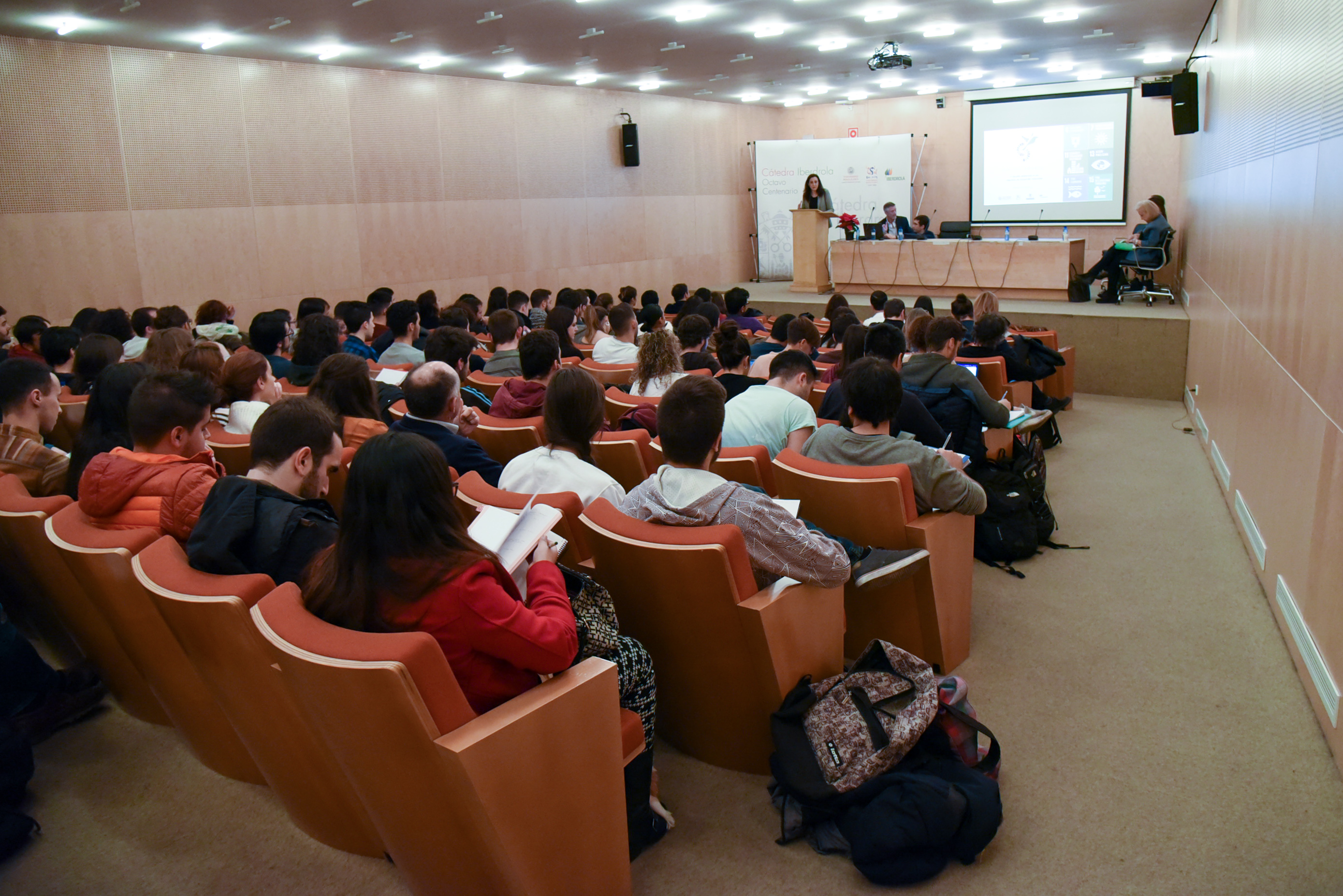 La Universidad de Salamanca acoge la primera de las mesas redondas preparatorias de la Conferencia Iberoamericana sobre Objetivos de Desarrollo Sostenible