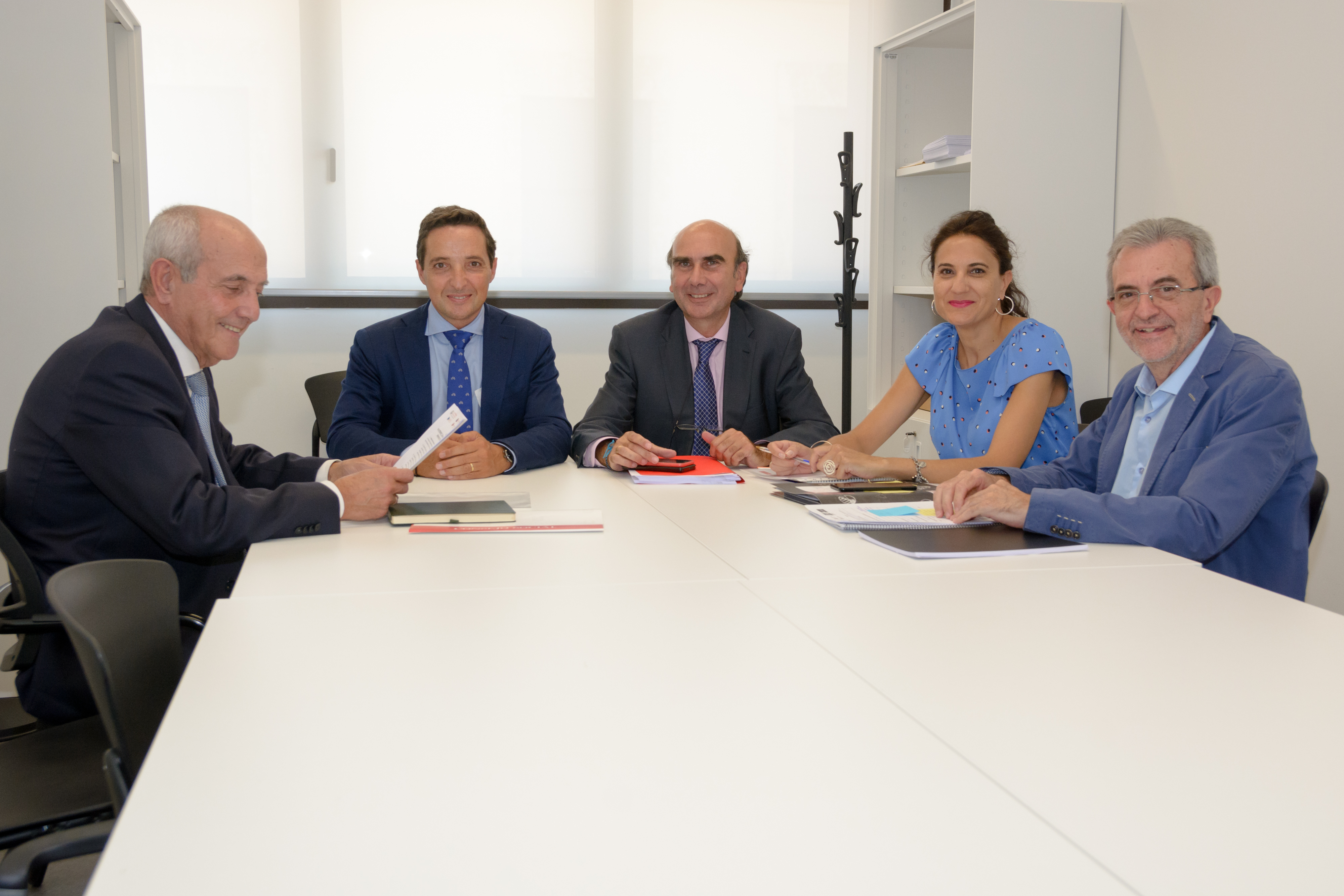 La Cátedra de Emprendedores reconoce con los premios ‘USAL Emprende 2017’ el talento de cinco proyectos empresariales