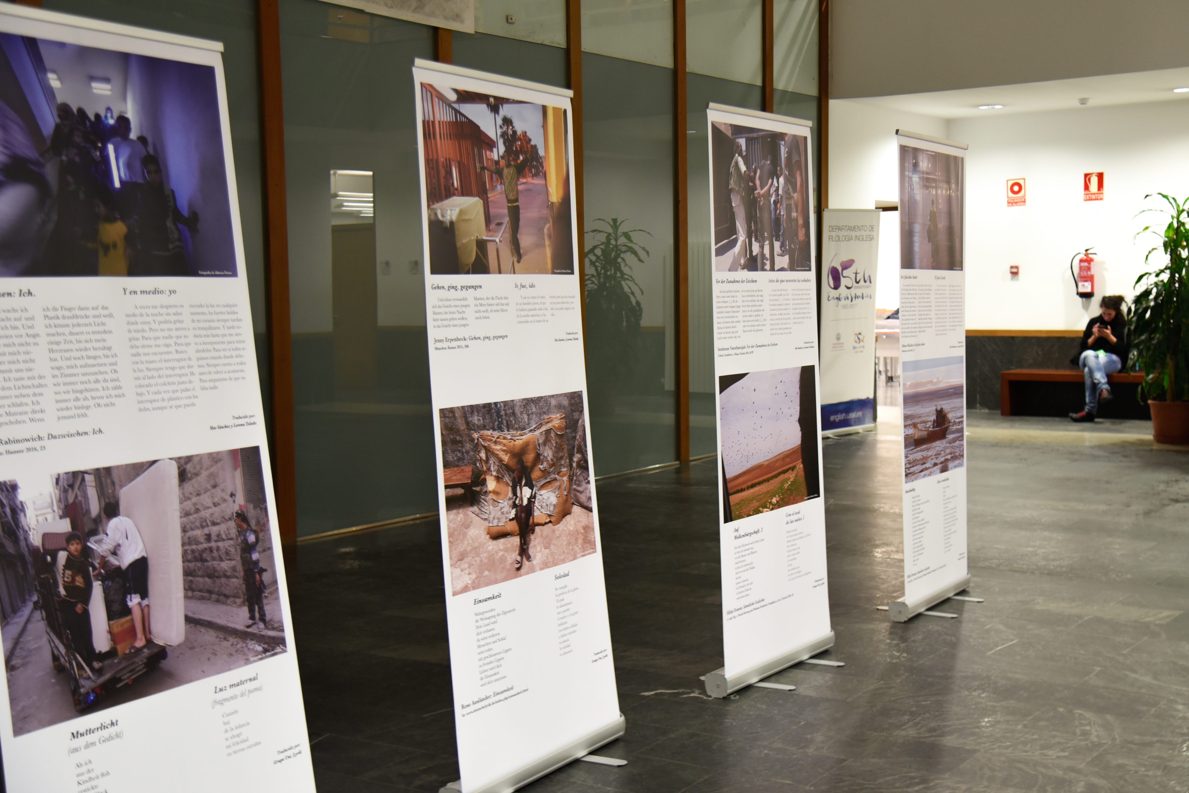 La exposición de fotografía y literatura alemana ‘Fuimos. Vamos. Iremos. Una exposición sobre la huida’ con obras del salmantino Alberto Prieto llega a la Facultad de Filología de la USAL