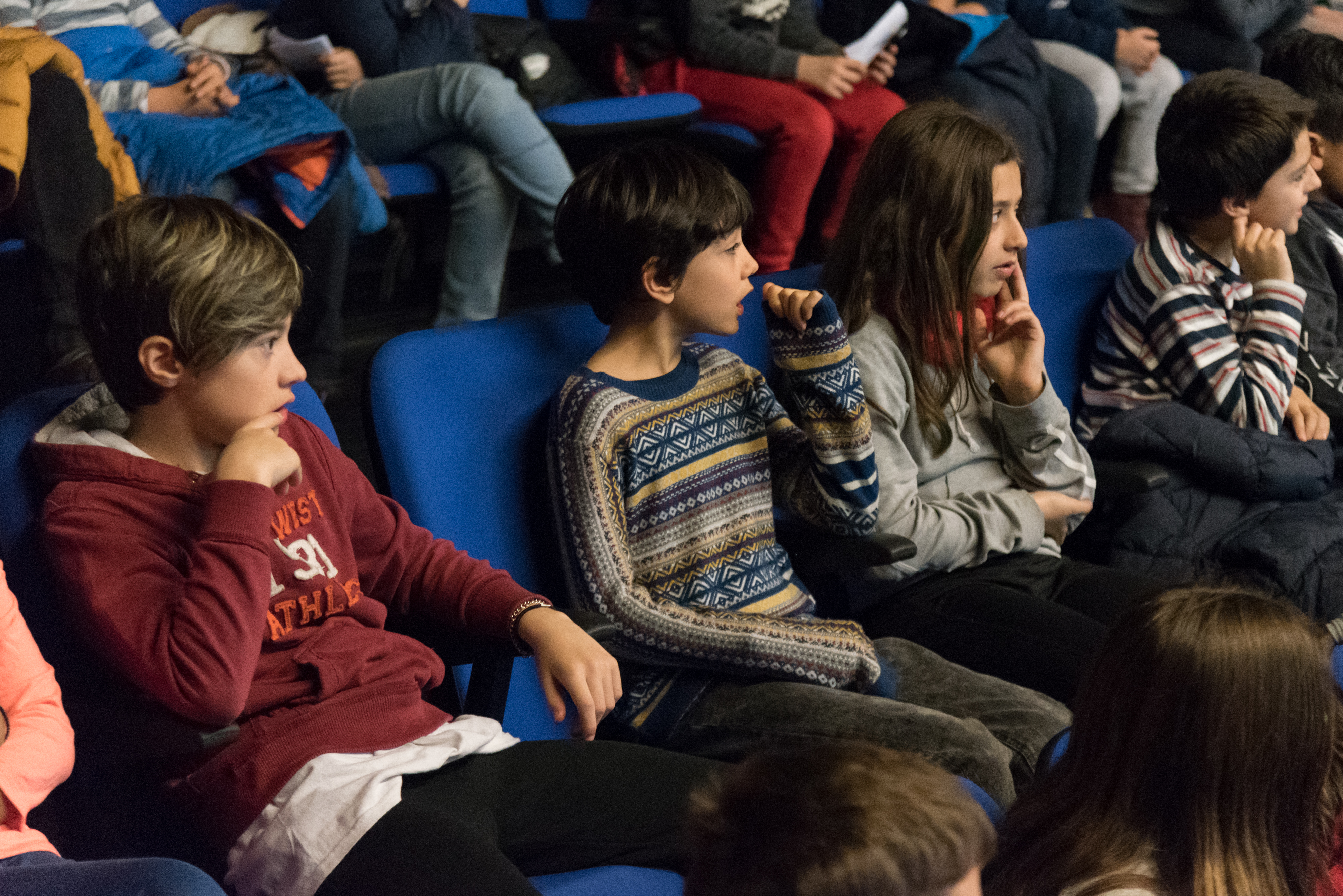 Centenares de estudiantes de primaria y secundaria asisten en la Universidad de Salamanca al evento central de la celebración del Día π en España