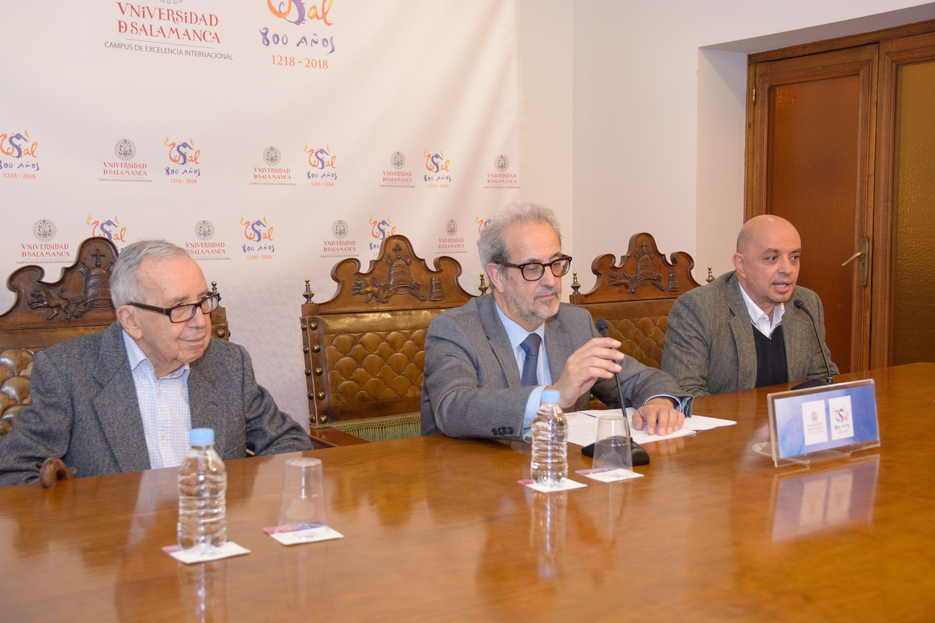 La Universidad de Salamanca investirá como doctor honoris causa al poeta Pablo García Baena
