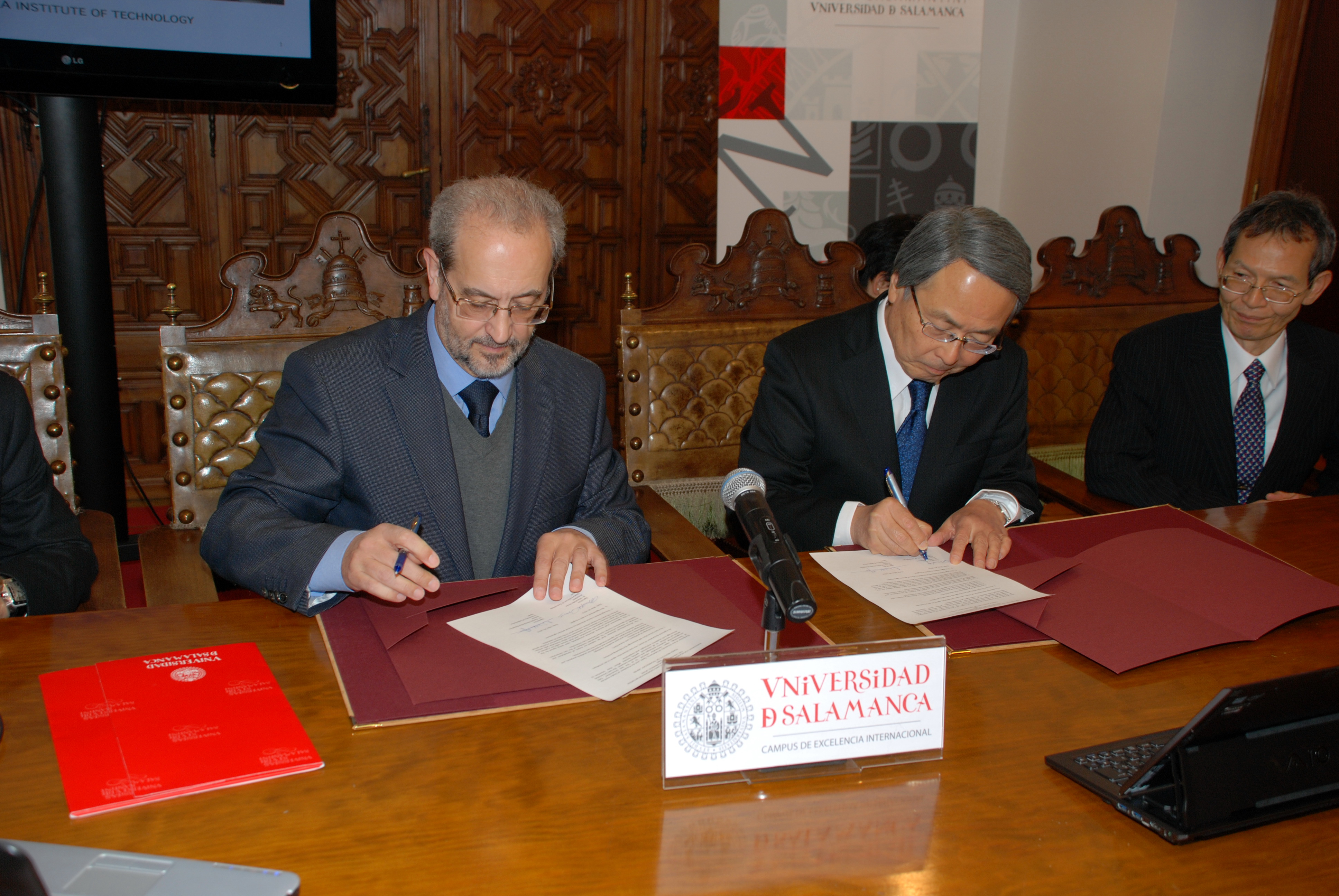La Universidad de Salamanca y la Universidad de Osaka (Japón) suscriben un convenio de colaboración